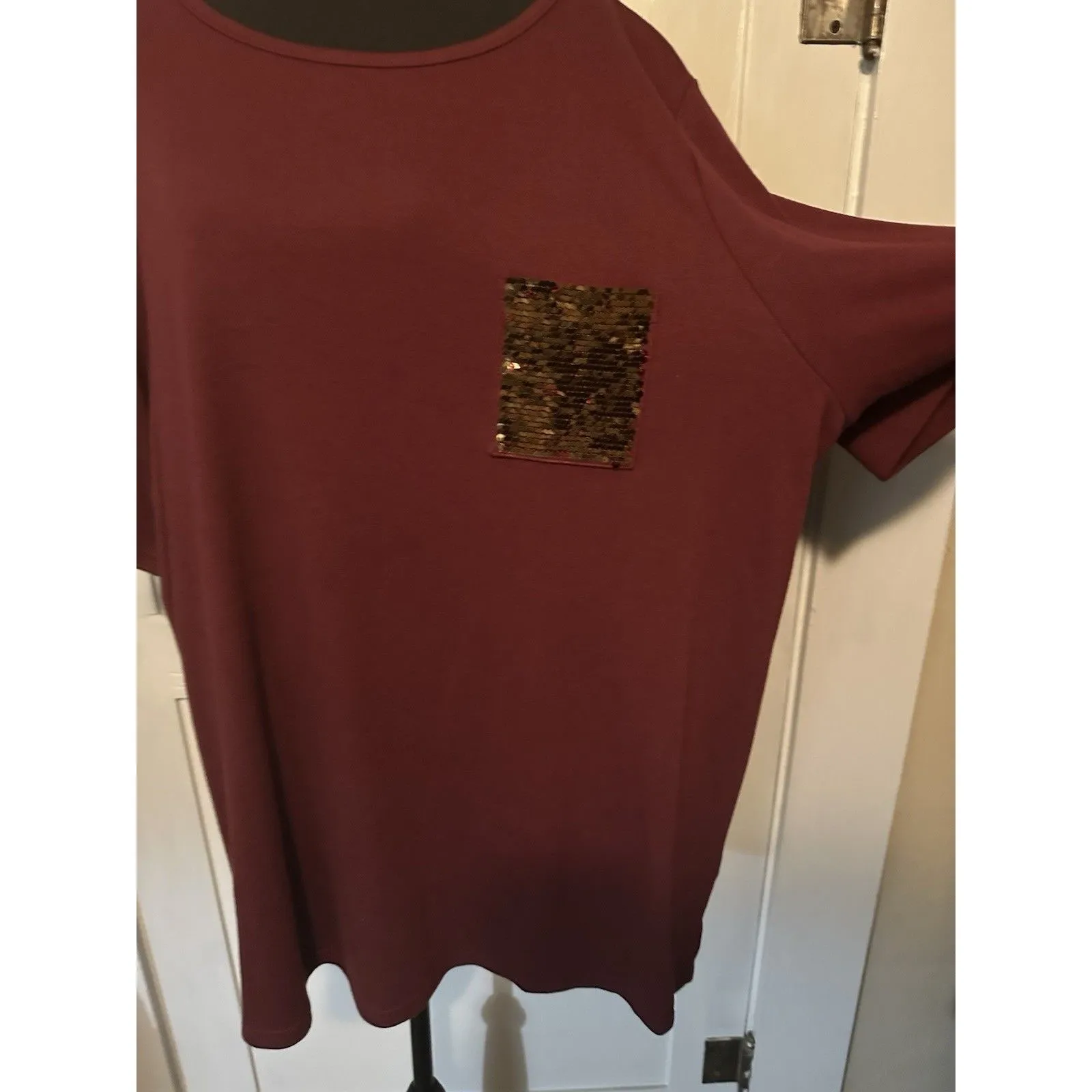 Quacker Factory Plus Maroon Crew Neck Sequin Detail Pocket Short Sleeve Top 3X Red - Image 2