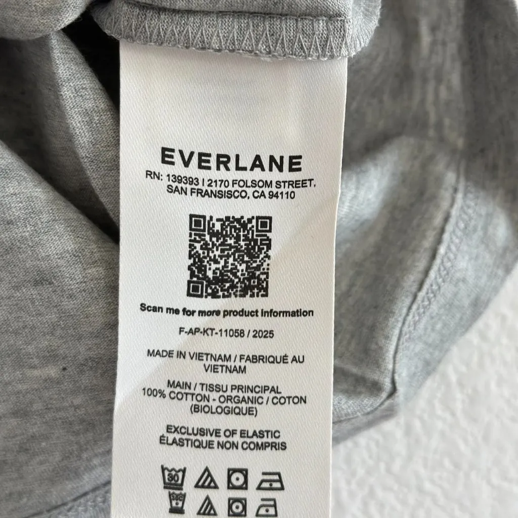 Everlane The Box Cut Tee in Essential Cotton in Heathered Grey, Size Medium - Image 7