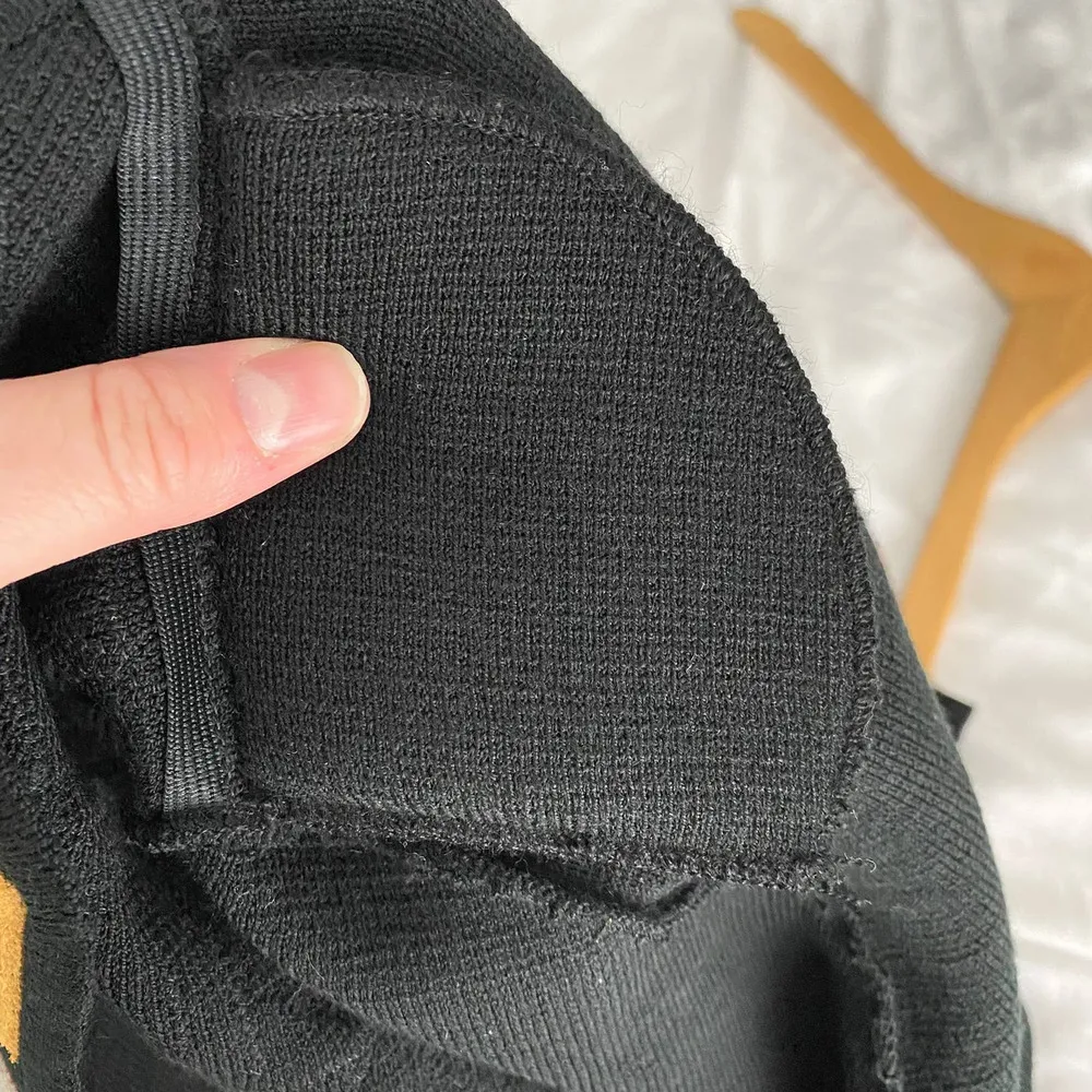 Vintage 80's Cropped Long Sleeve Dimond/Circle Square Leather Print Open Sweater Size M - Image 51