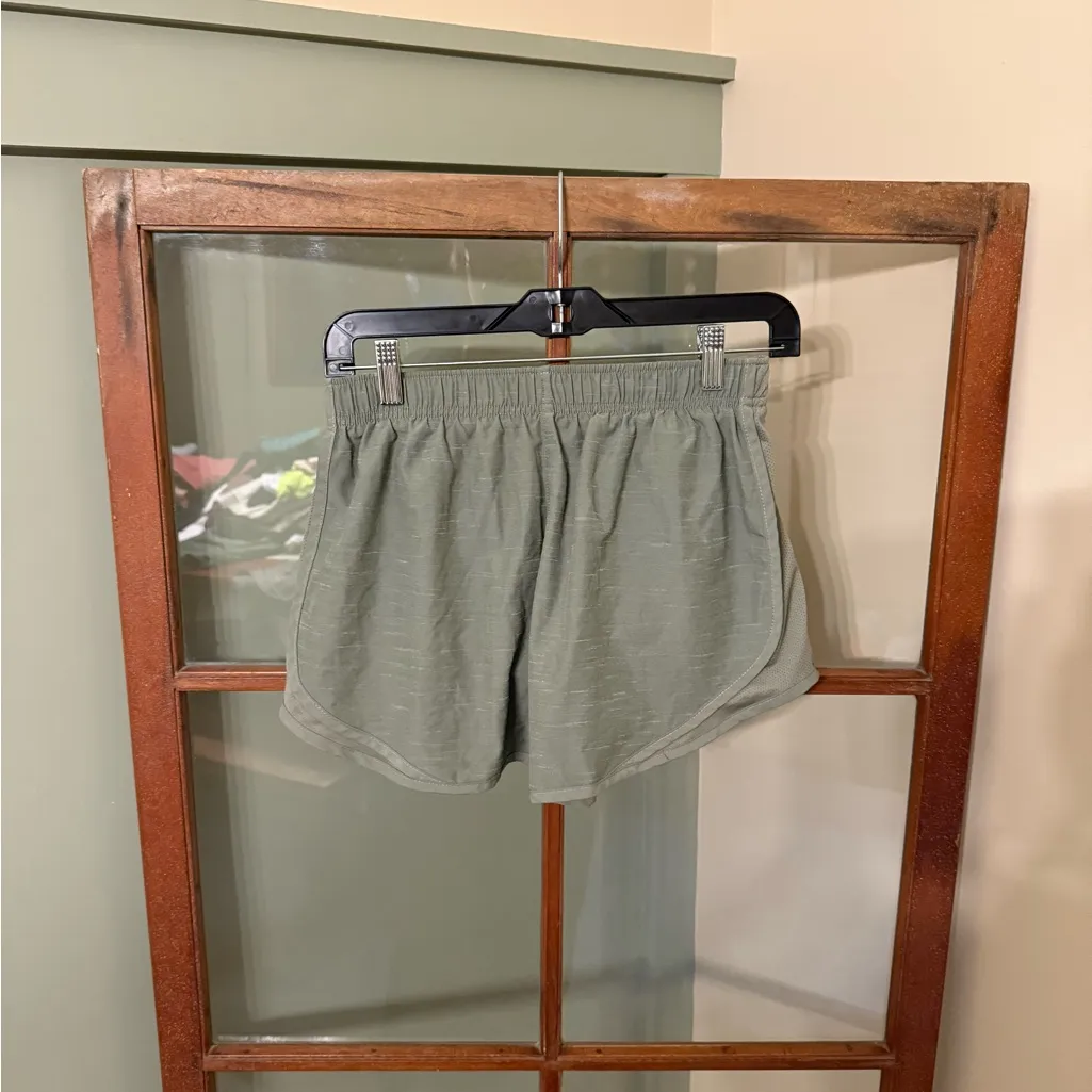 Nike Green Dri-FIT Performance Tempo Running Shorts - Size Small - Image 3