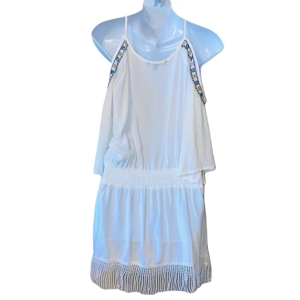 Romeo & Juliet Couture white cold shoulder elastic waist fringe mini dress - Image 5