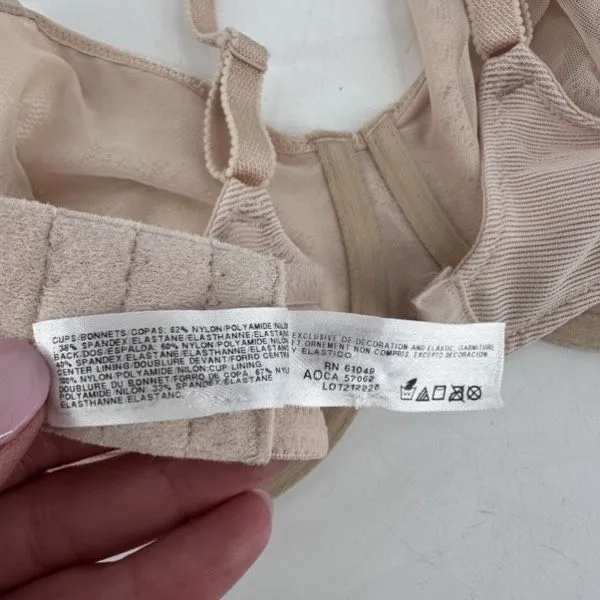 WACOAL Visual Effects Minimizer Lace Underwire Bra Size 38C - Image 5