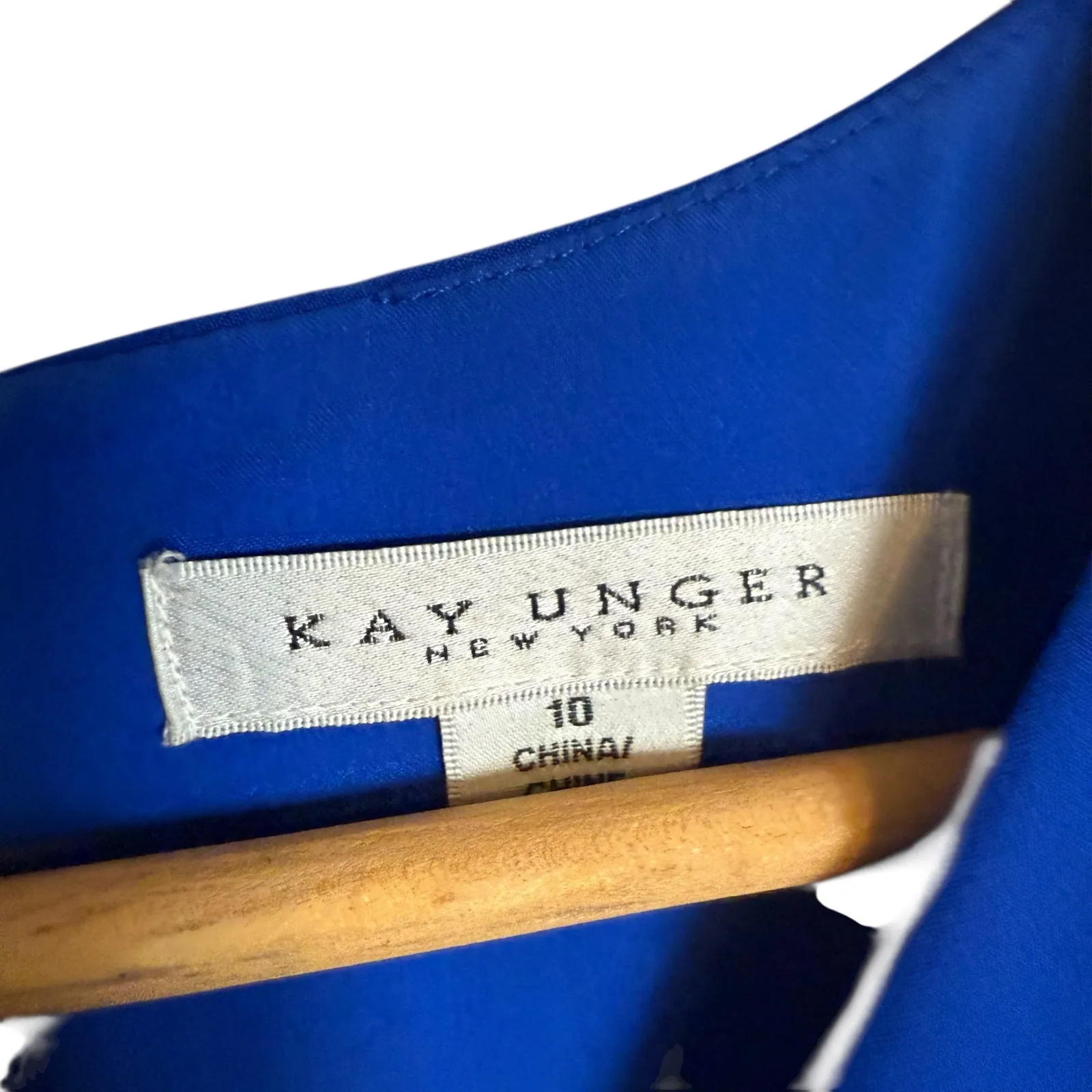 Kay Unger Melinda Sapphire Blue Sleeveless V-Neck Hi-Low Long Cocktail Gown 10 - Image 4