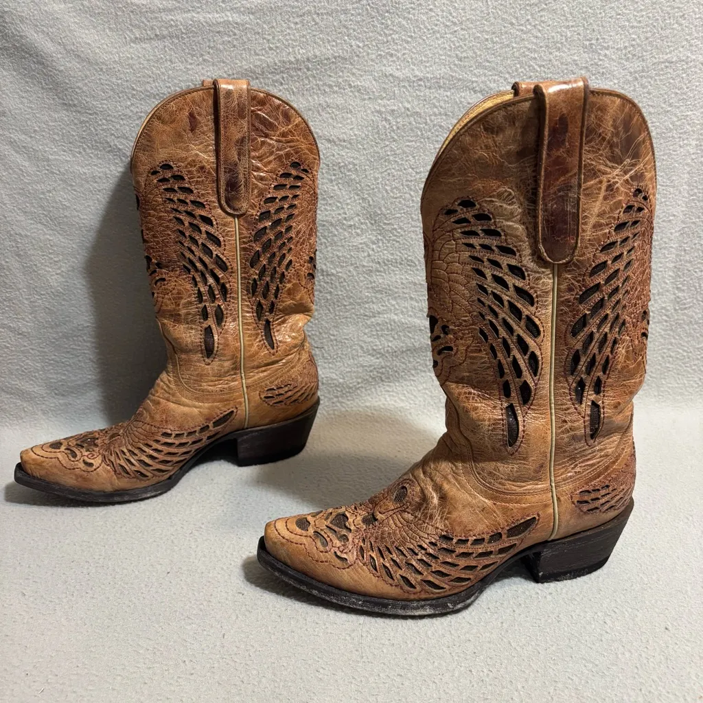 Cavenders Tan Leather Cowgirl Boots sz 7B Snip Toe Angel Wings Design made in MX Brown - Image 2