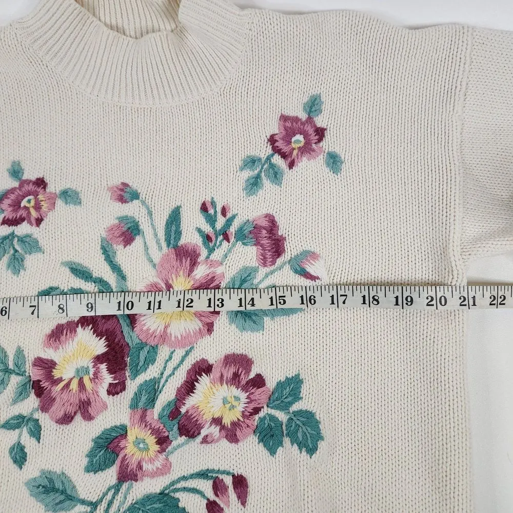Vintage Accordeon Ivory Embroidered Flowers Floral Knit Sweater Grandma Cottage Pink Size M - Image 8
