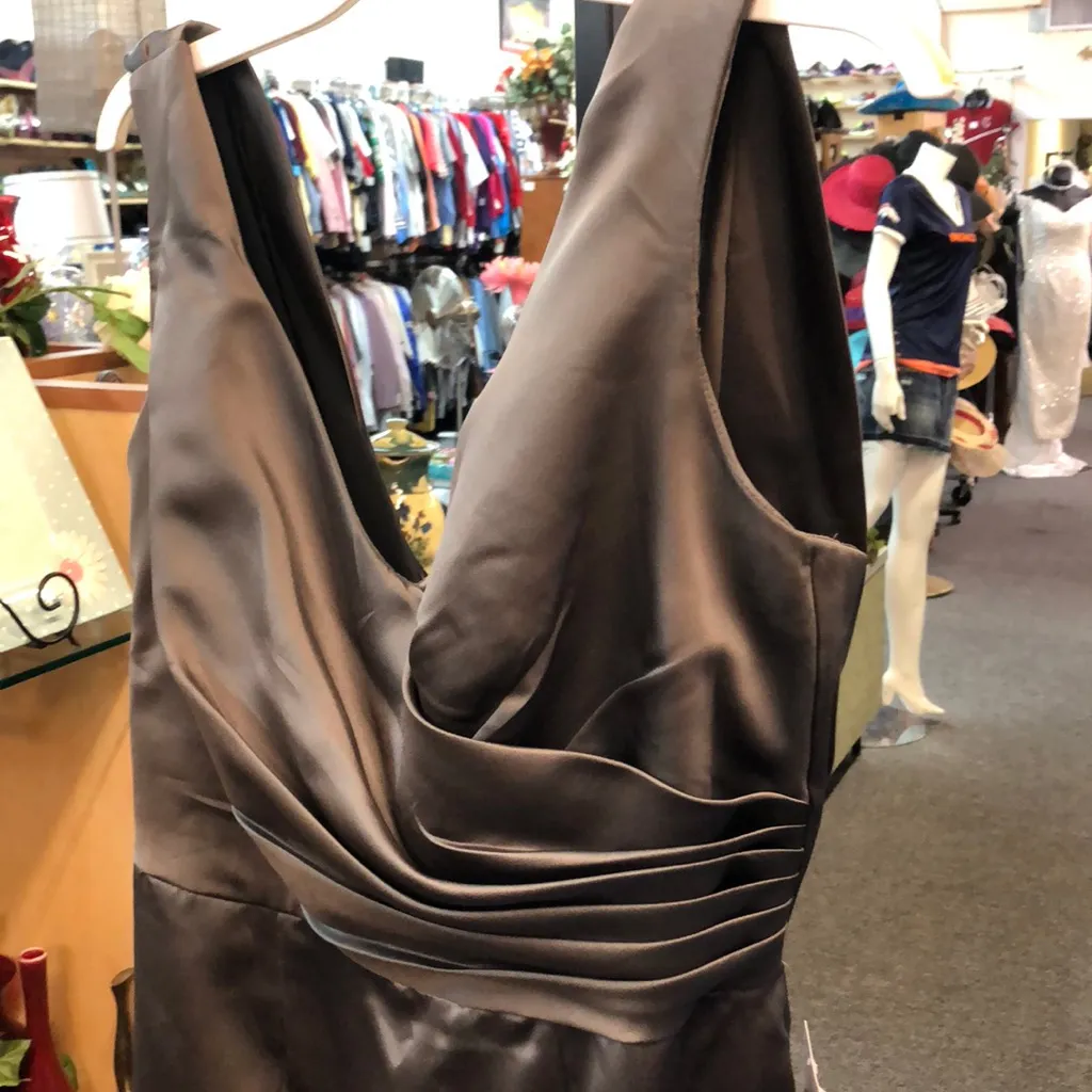 Size 12 gray with black back scarf - Image 2