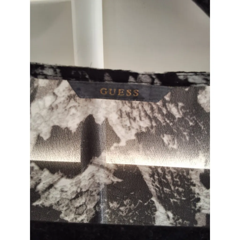 Guess Size S Womens Black White Front Lined With Logo Blouse - Image 3