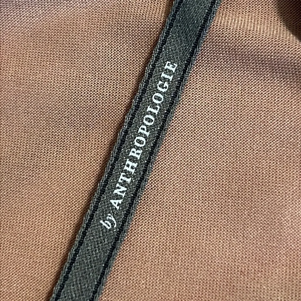 ANTHROPOLOGIE size 2X plus neutral silky deep v-neck top elastic waist ruffles - Image 7