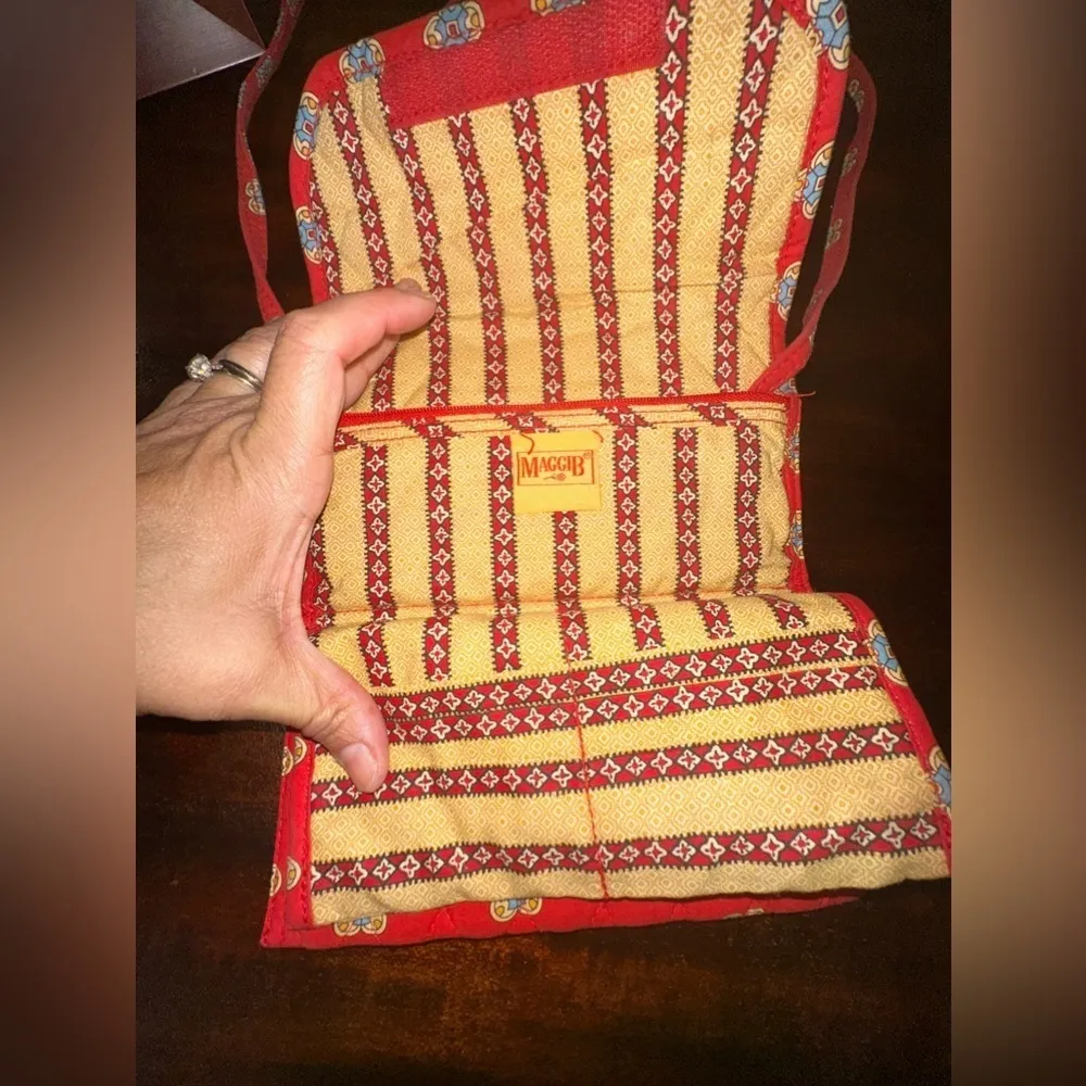 MAGGIB crossbody wallet/bag perfect for travels 
Red and yellow - Image 4