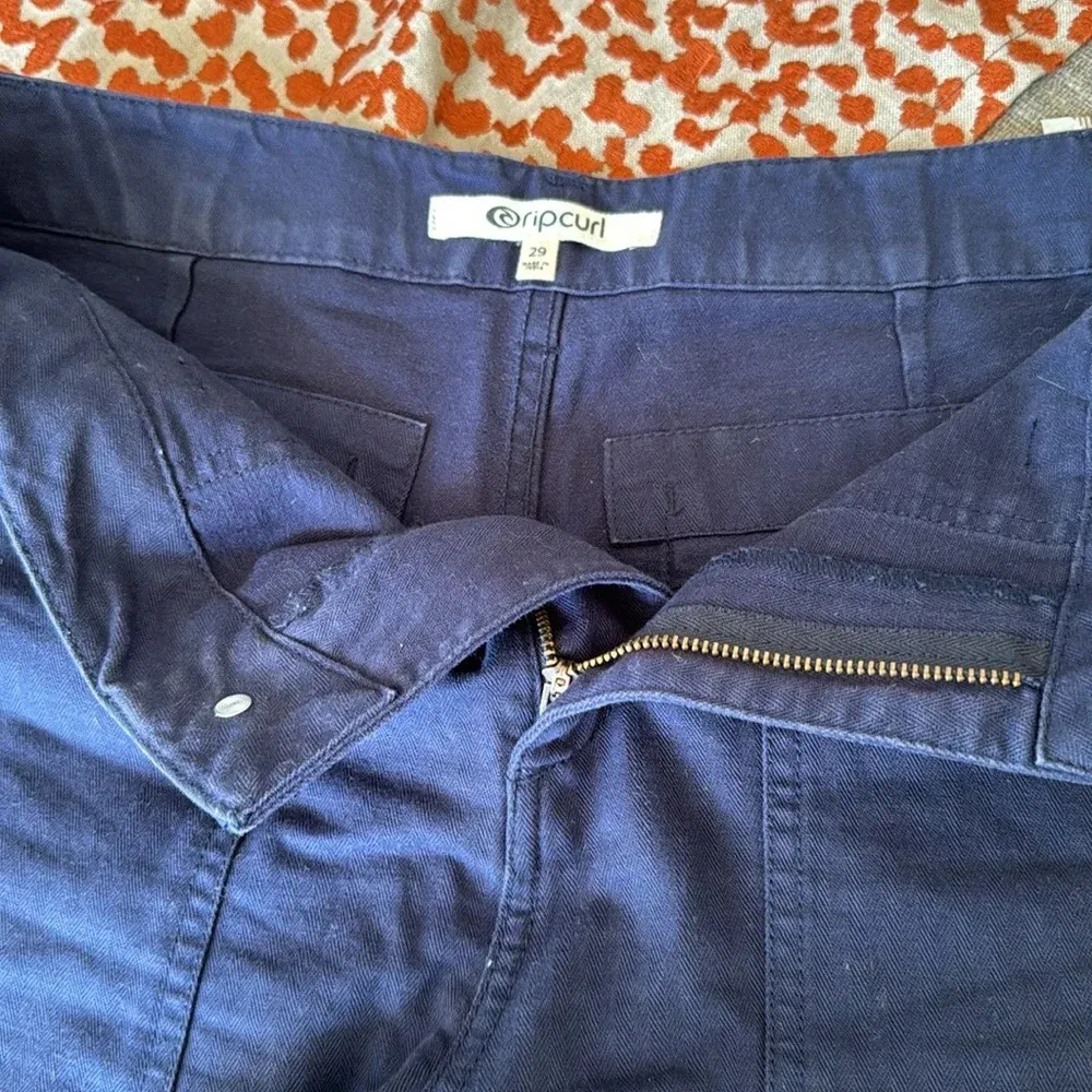 Rip Curl  Womens Keep On Surfin Short Size 29 Navy Raw Hem - Image 5