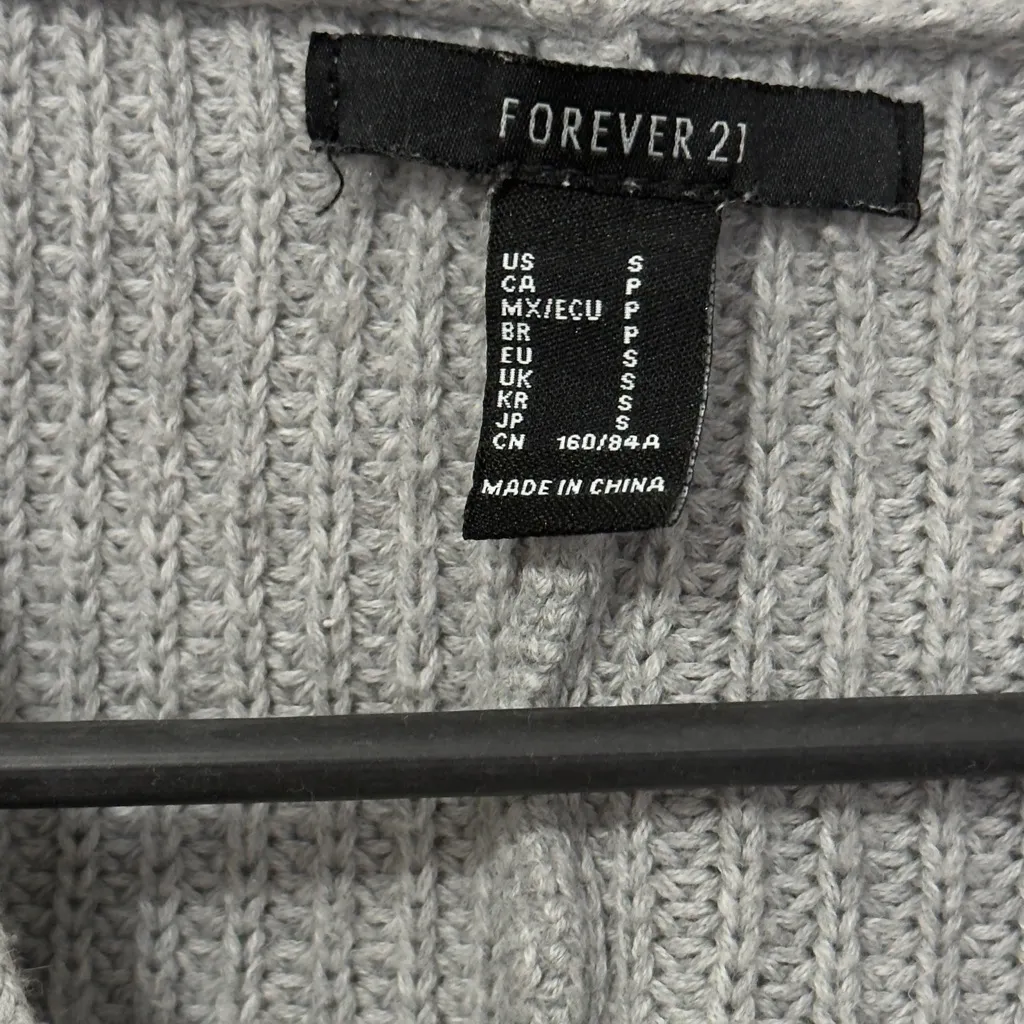 Forever 21 Gray Cropped Cardigan - Image 2
