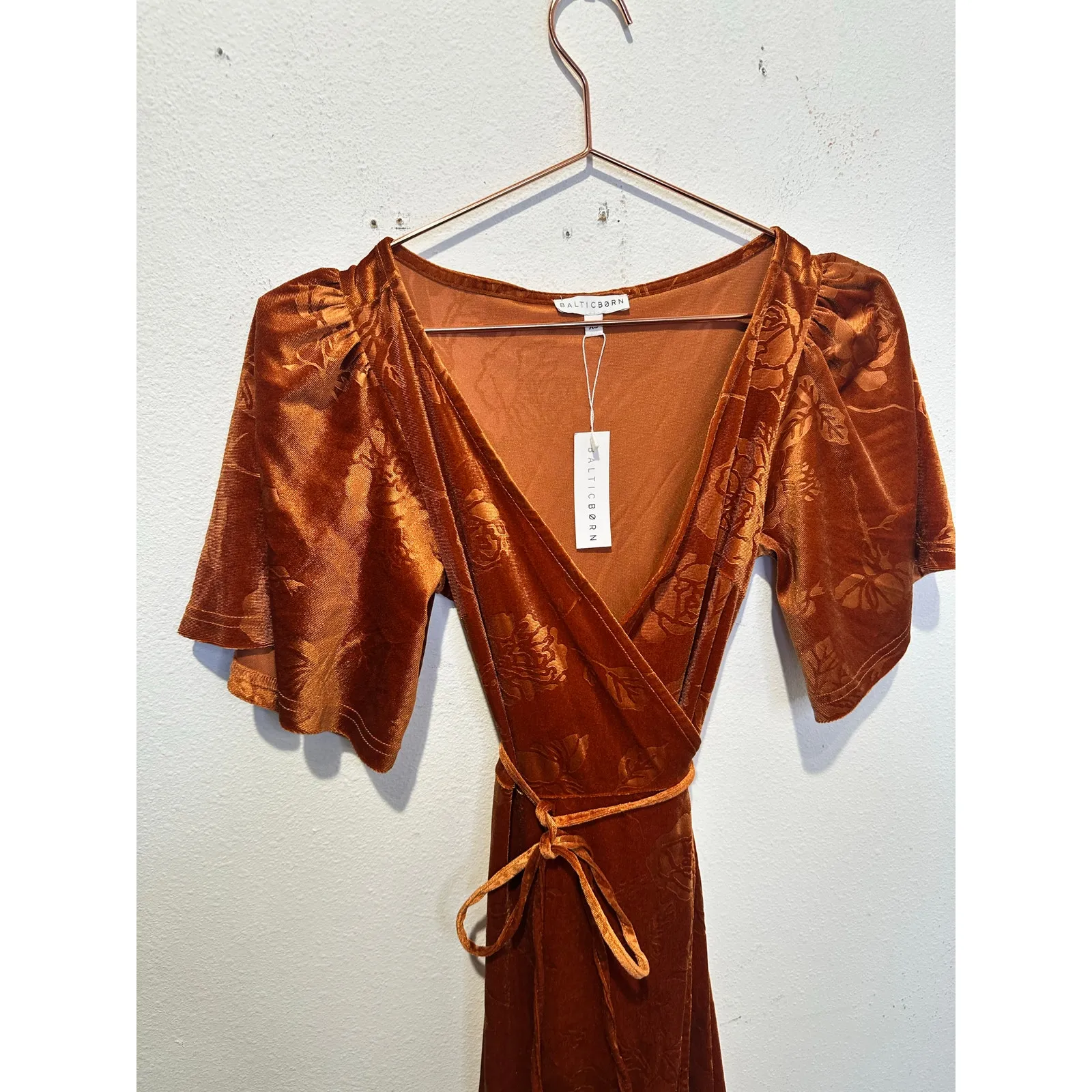 BALTIC BORN Dark Orange Brown Danielle Embossed Floral Velvet Wrap Dress sz XS - Image 5