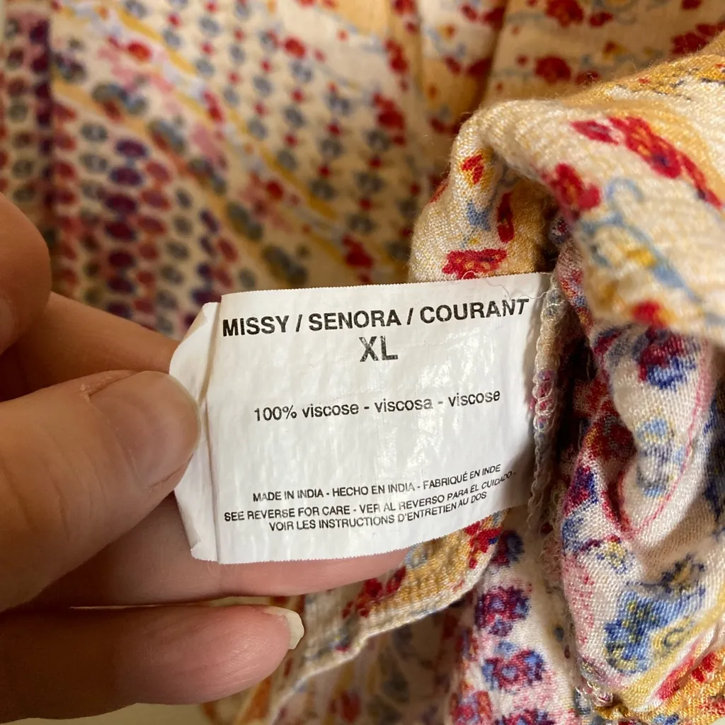 🌞Nine West Jeans Lucy India Ivory Floral Split V Neck Henley 3/4 Sleeve Blouse - Image 4