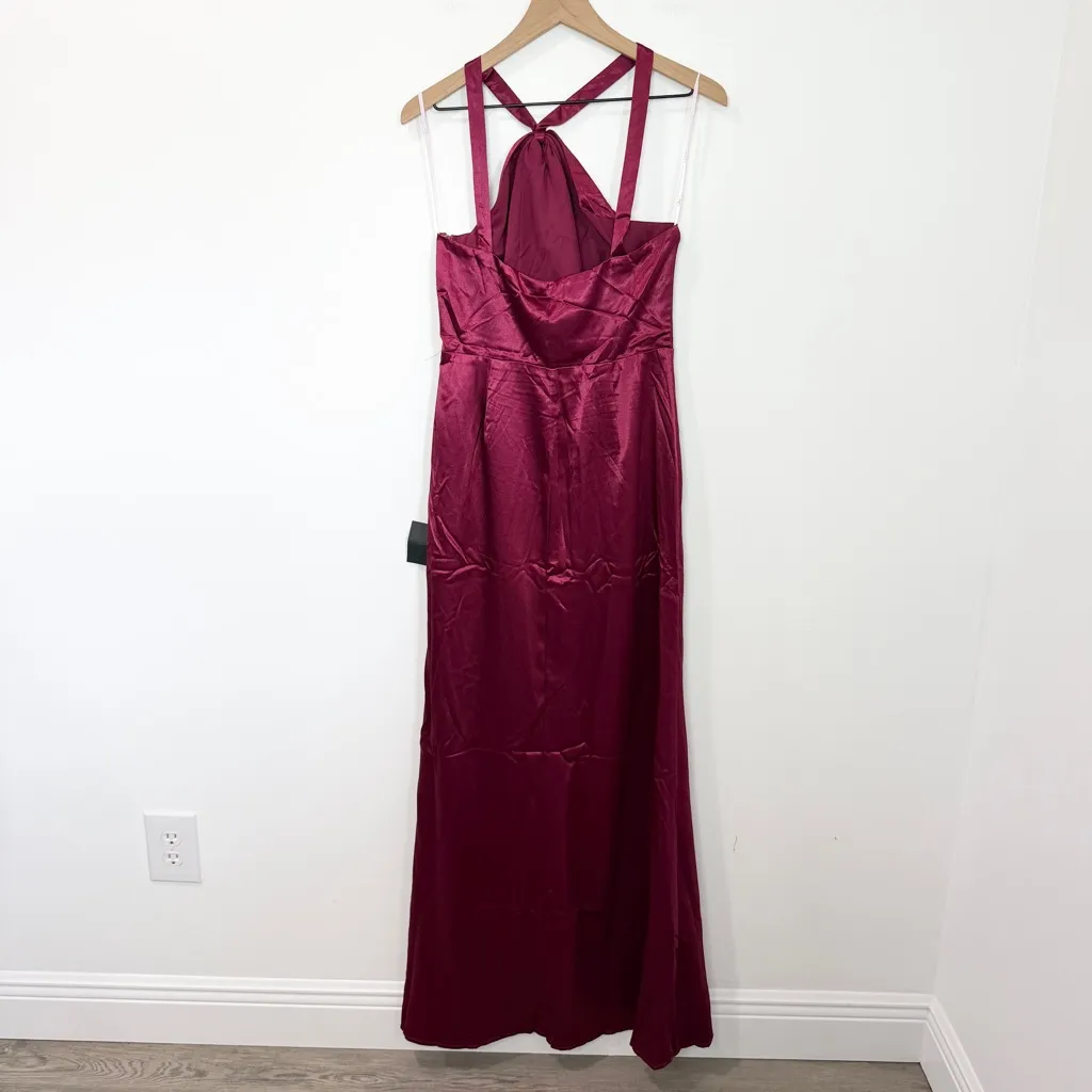 NWT Lulus Devotion to Love Wine Satin One-Shoulder Maxi Dress Size medium - Image 4