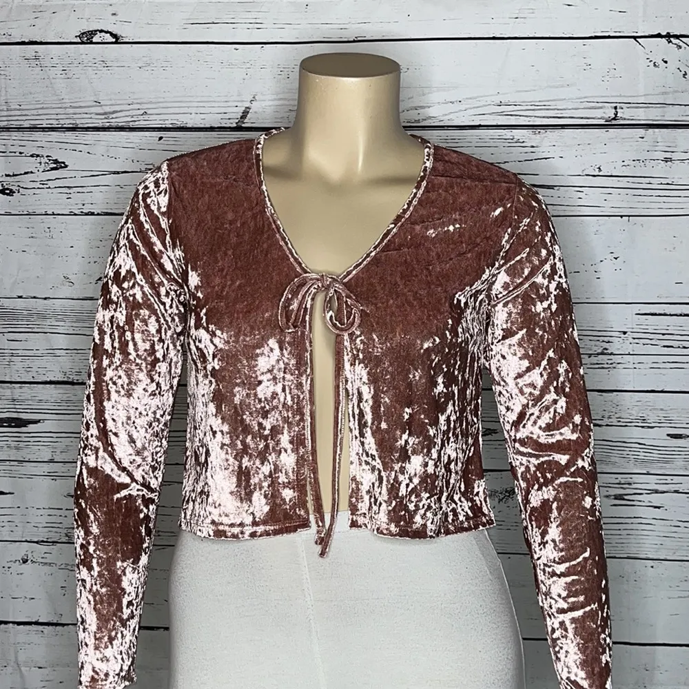 Blue Leopard Size 1X Pink Long Sleeve Tie Front Velvet Cardigan Shrug - Image 2