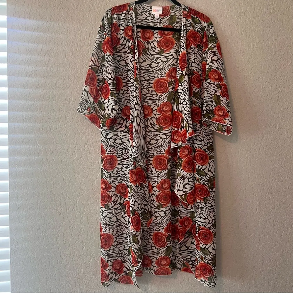 Lularoe Sz M Shirley Kimono Coverup Rose Floral Chiffon black white #268 - Image 3