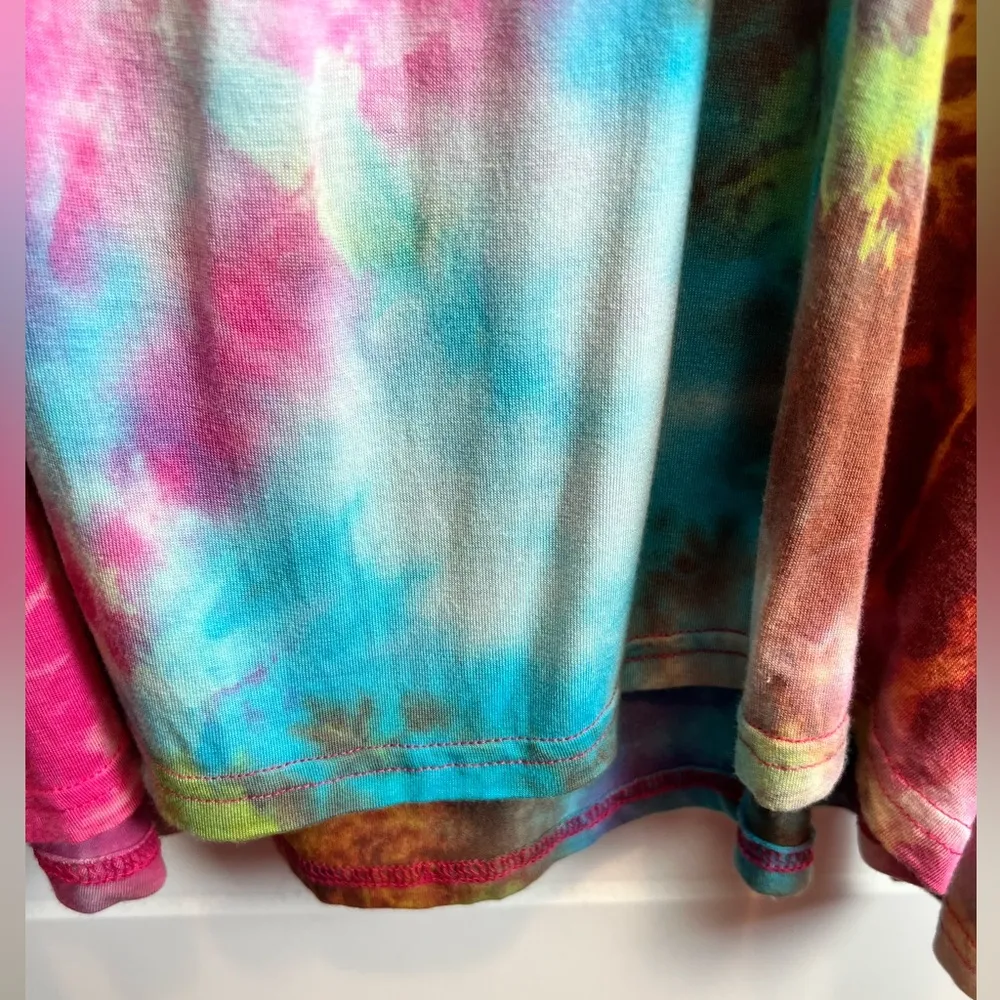 Simply Southern tie dye long sleeve cold shoulder top size Large - Image 8