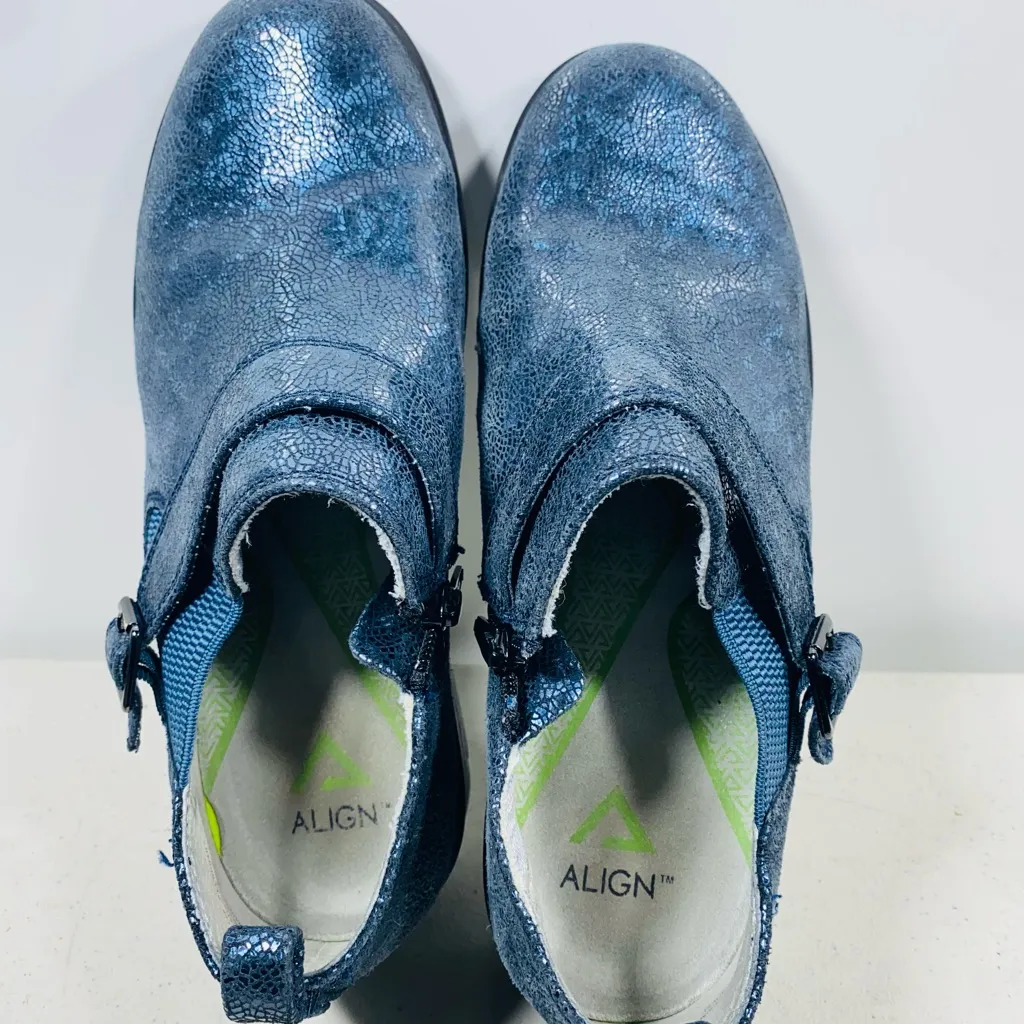 Align By Nurse Mates Women's Arya Slip Resistant Nursing Clog Navy size 8W Blue - Image 6