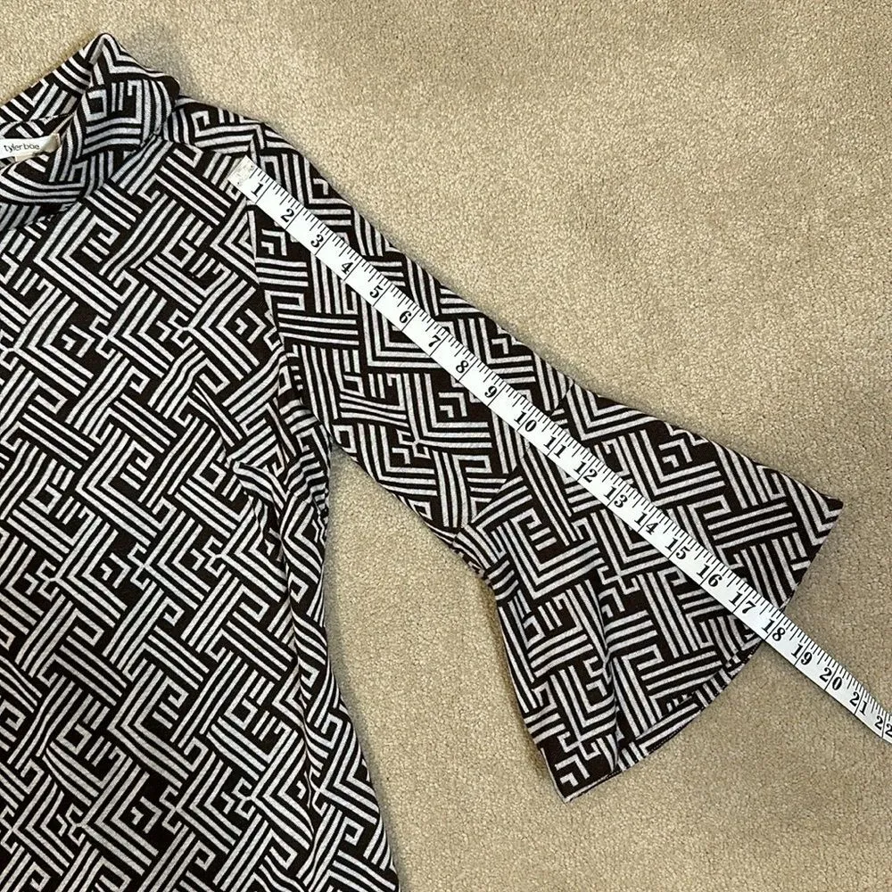 Tyler Boe NWT Knee Length Geometric Print Belle Sleeve Knee Length Dress Small - Image 9