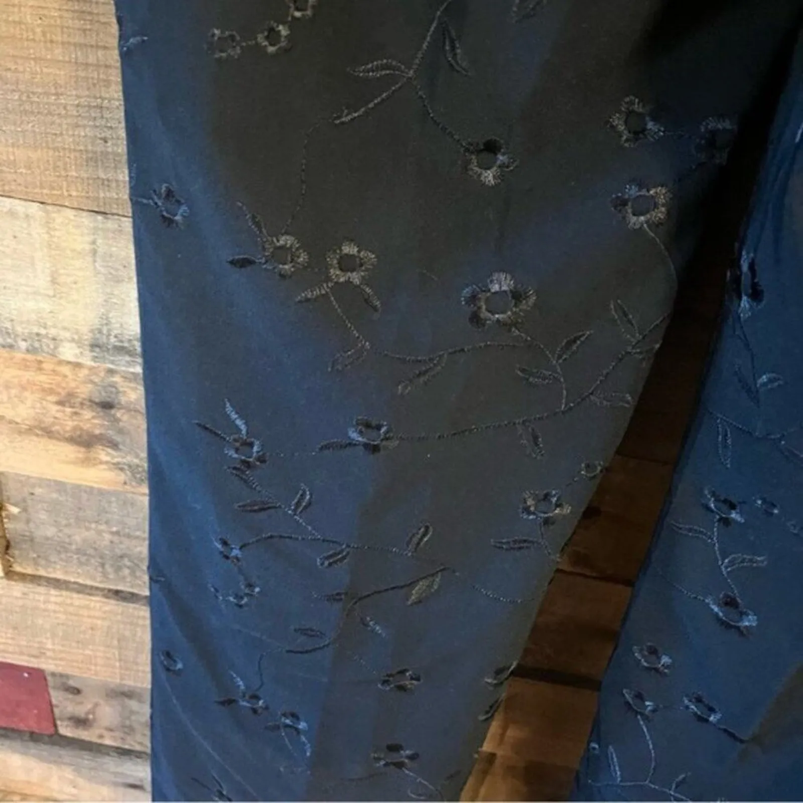 Versailles New York‎ Black Embroidered Floral Dress Pants Size 8 - Image 7