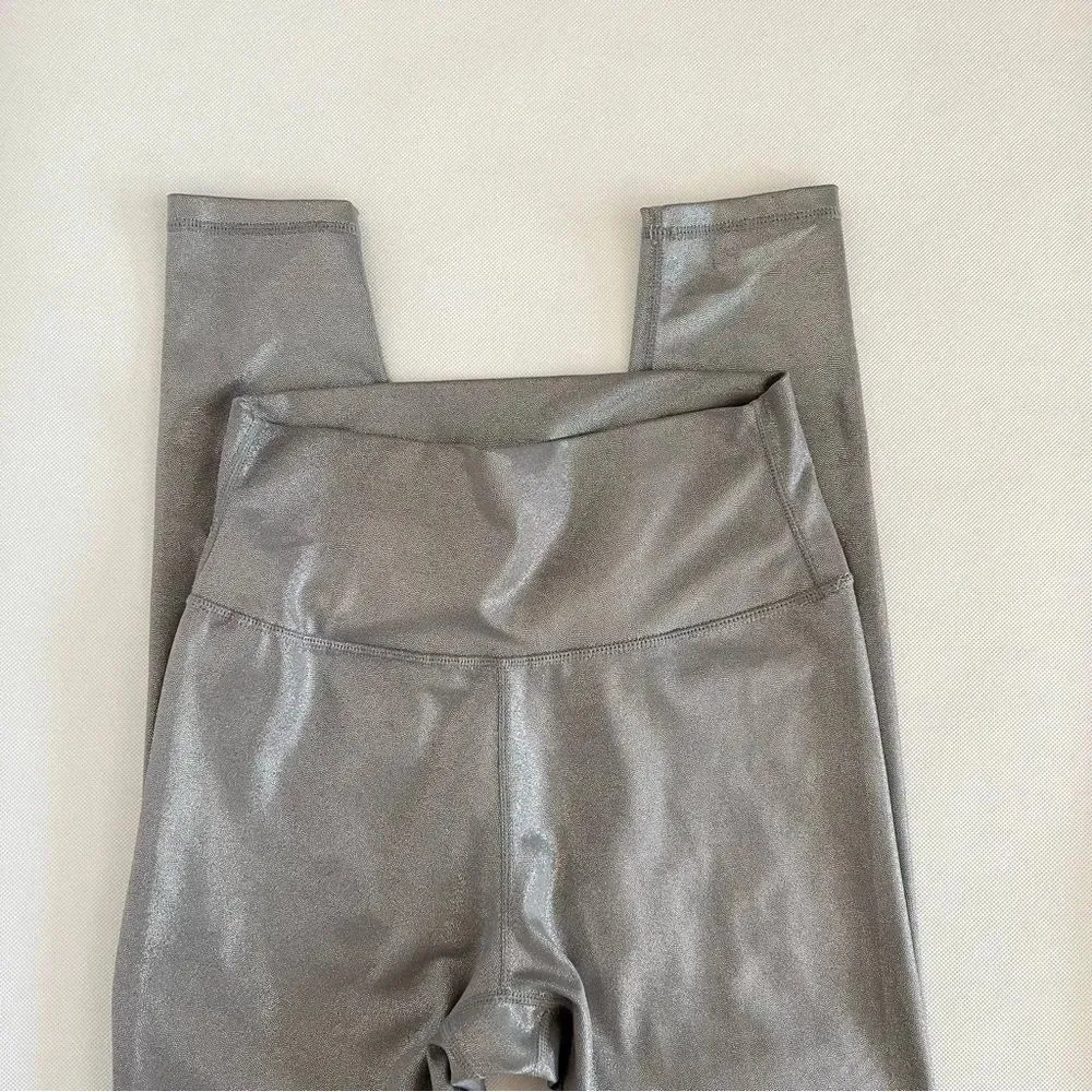 AllFENIX Leggings Size Medium Liquid Silver 7/8 Length Pants Gray - Image 4