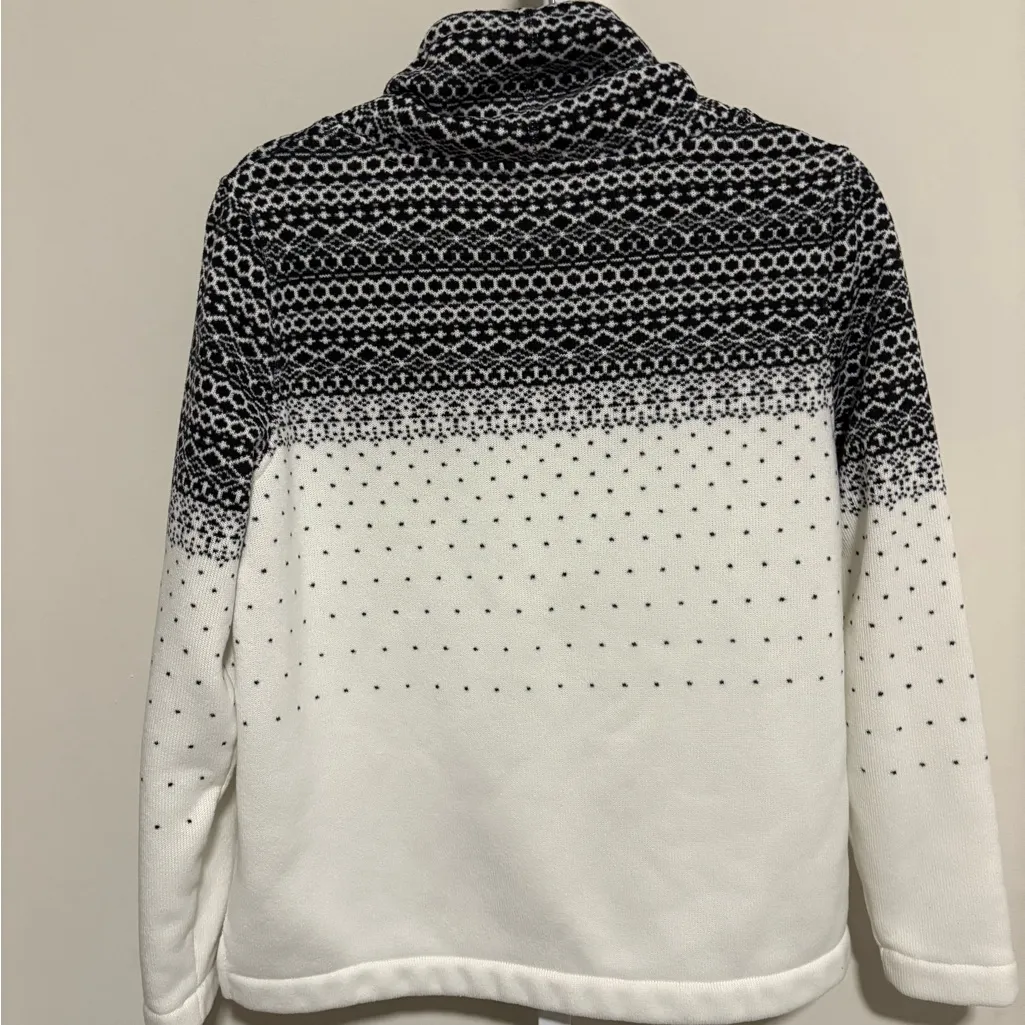 Vineyard Vines  Black and White Women's Sweater - Image 3