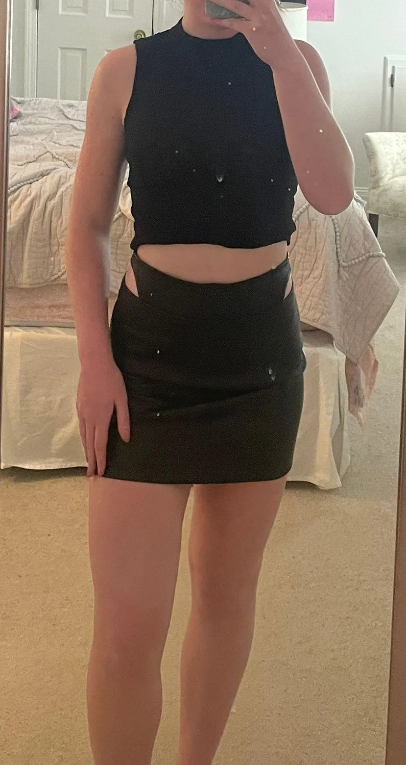 Forever 21 black leather skirt - Image 2