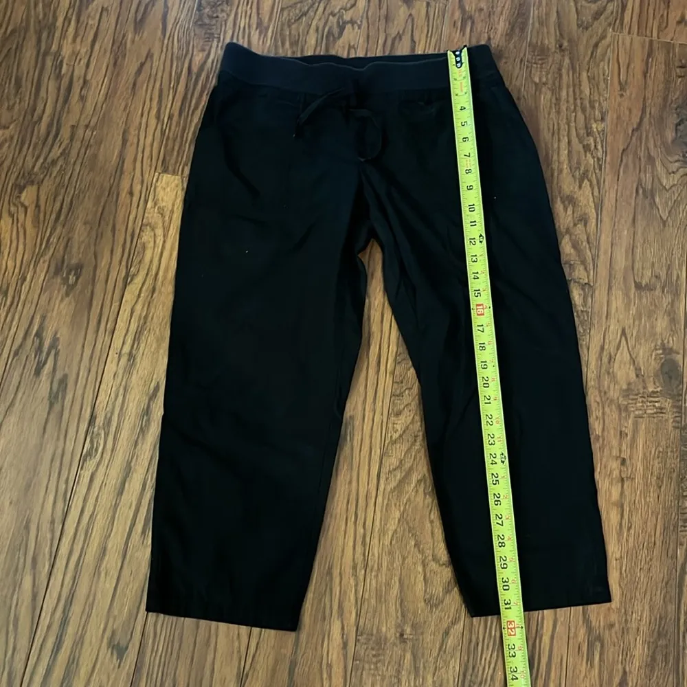New York and Co cropped pants Black - Image 4