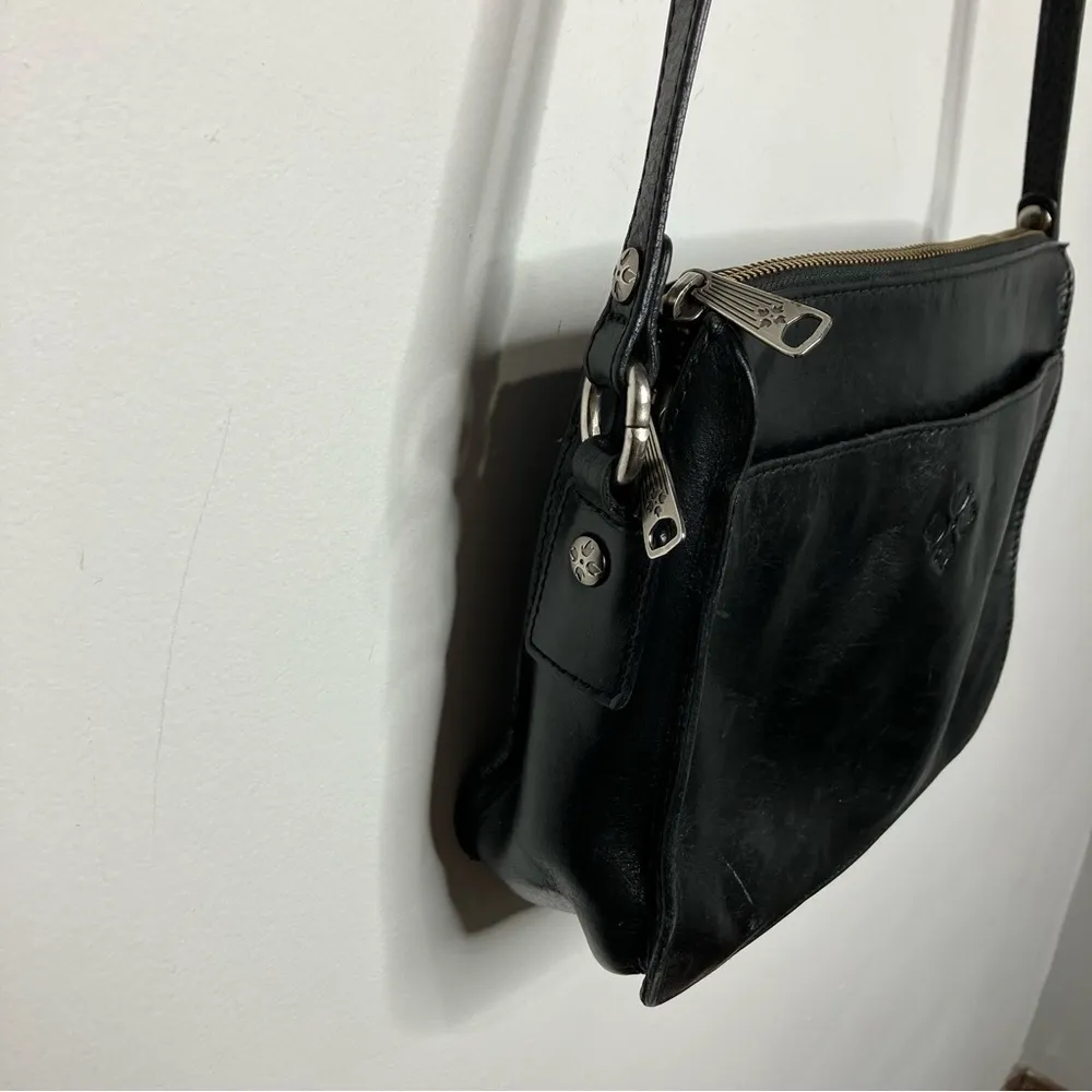 Patricia Nash Nazaireā top zip crossbody bag black leather medium size - Image 4