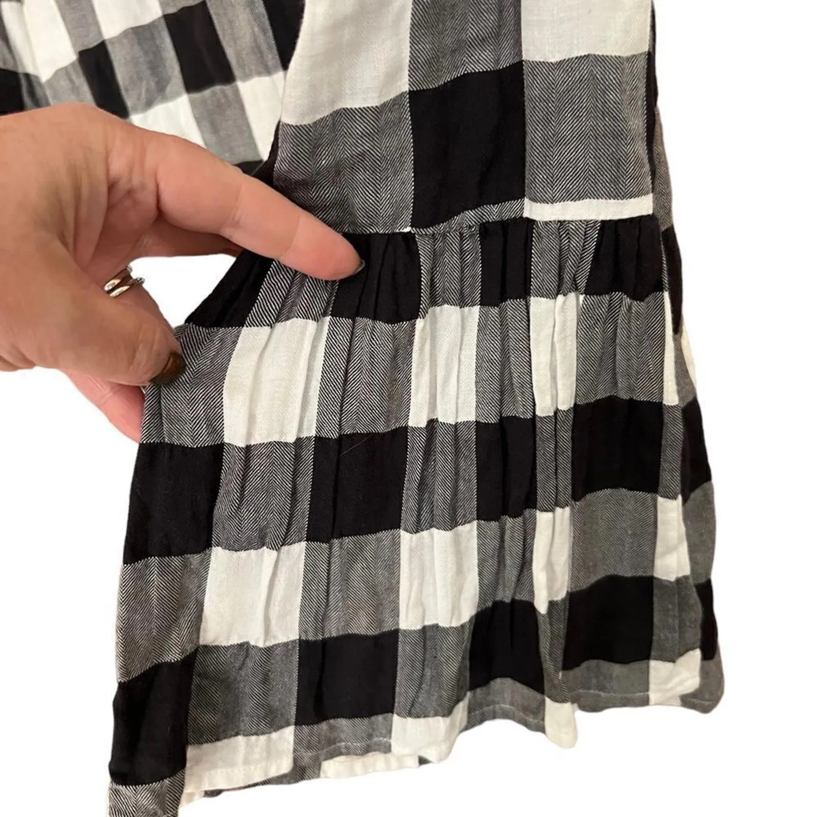 Velvet Heart black & white buffalo plaid long bell sleeve top women's size M - Image 3