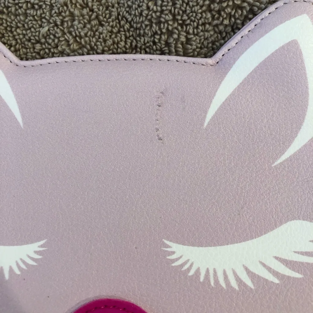 Betsey Johnson - Cat Wristlet/Coin purse. Small scratch as shown in picture. - Image 6