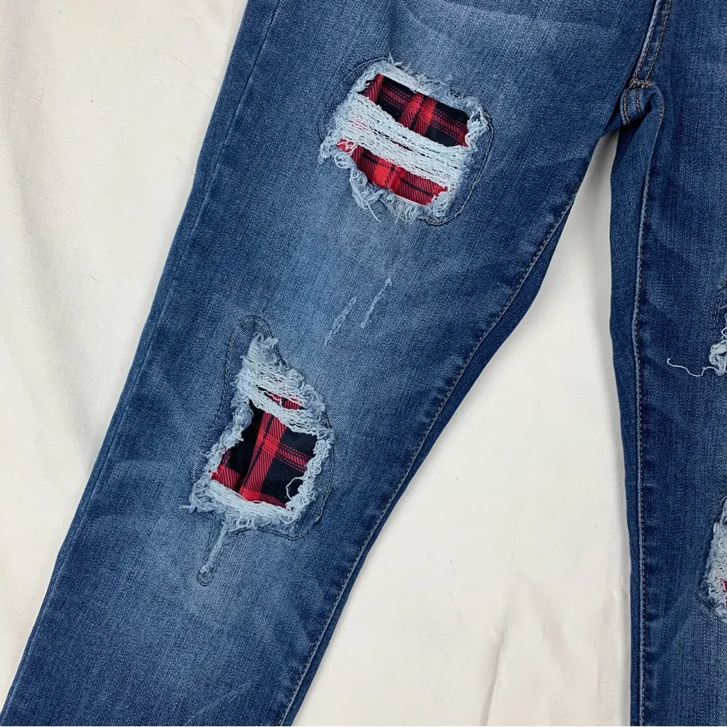 Judy Blue size 15 32 skinny fit plaid Light Wash Distressed Jeans cottage red bl - Image 6