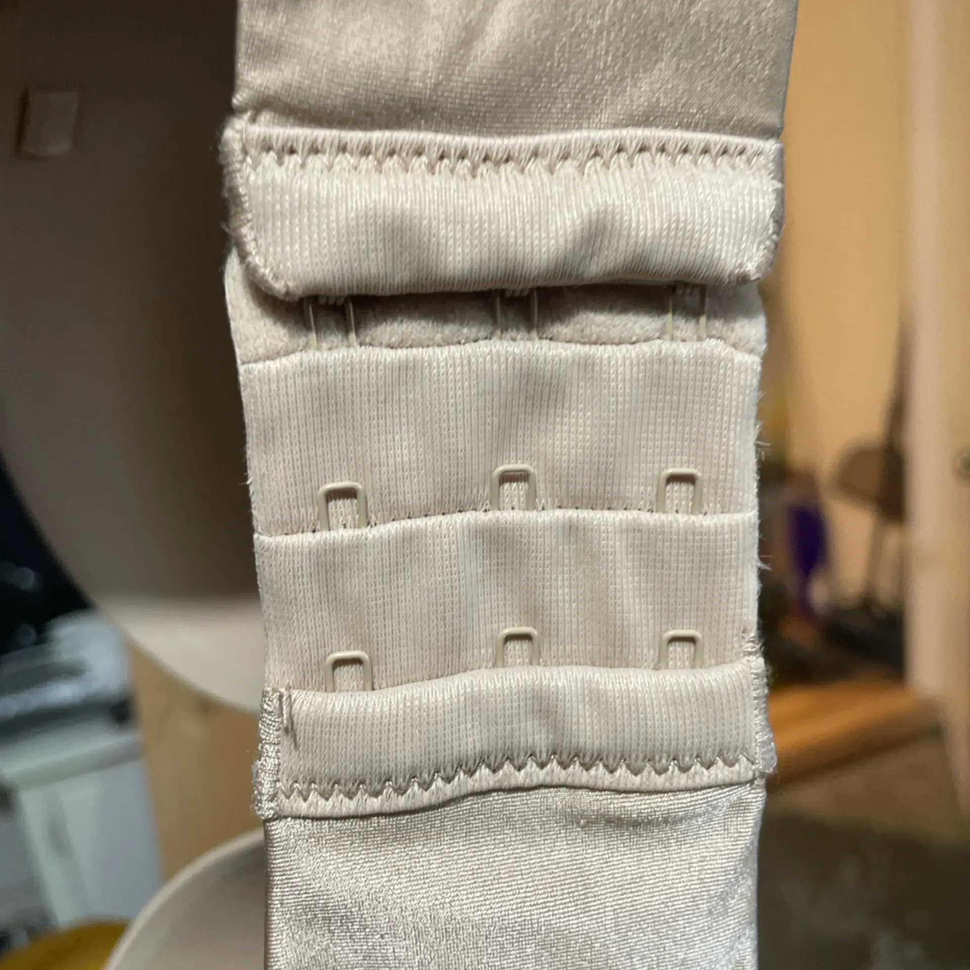 True & Co. Tan nude Strapless Bra 38C C 38 comfy soft beige company like new Size undefined - Image 5