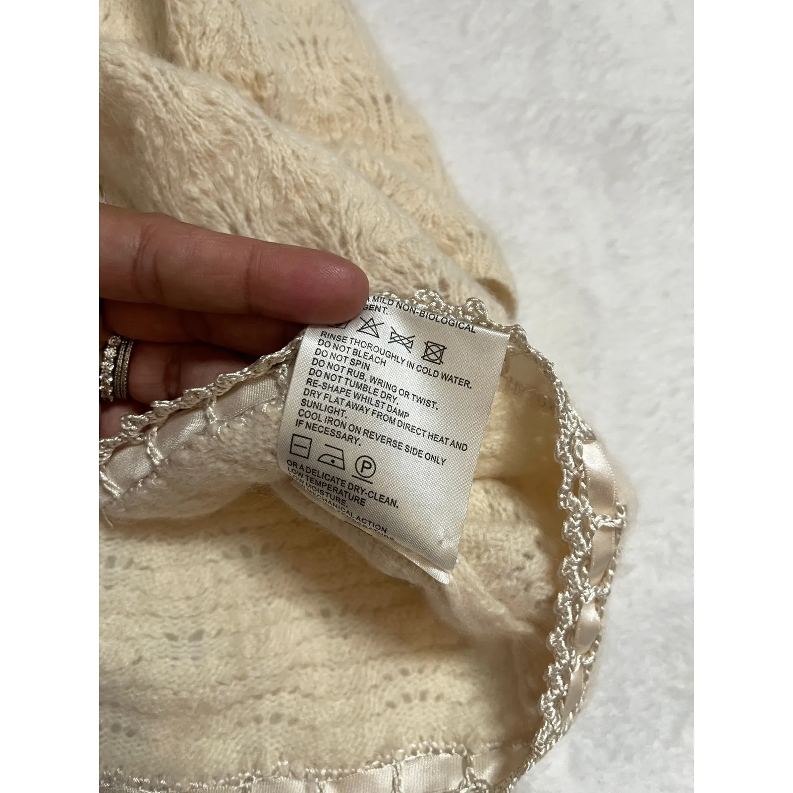 Vintage Karen Millen Knit Cropped Cardigan  Coquette Feminine Y2K Womans Large - Image 6