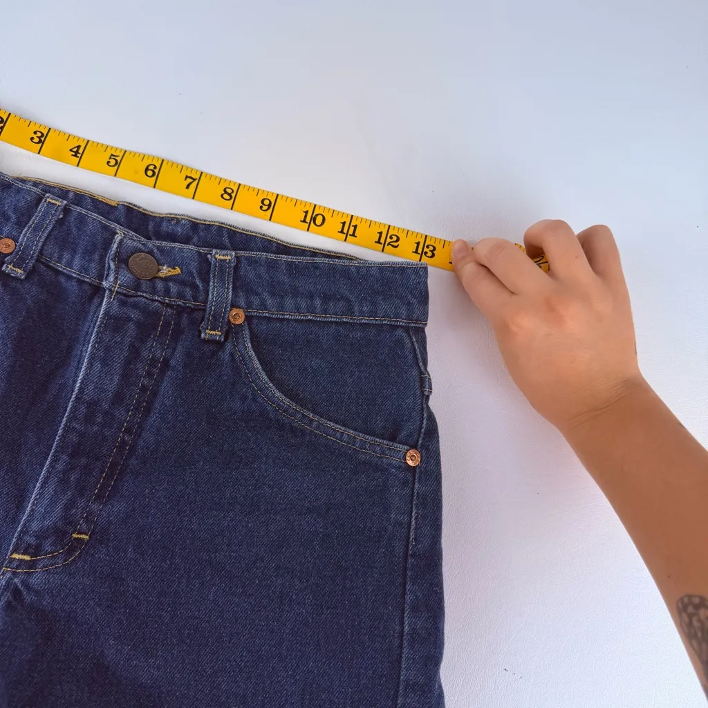 Vintage Lee Super High Waisted Denim Shorts – Dark Wash Y2K 90s - Image 5