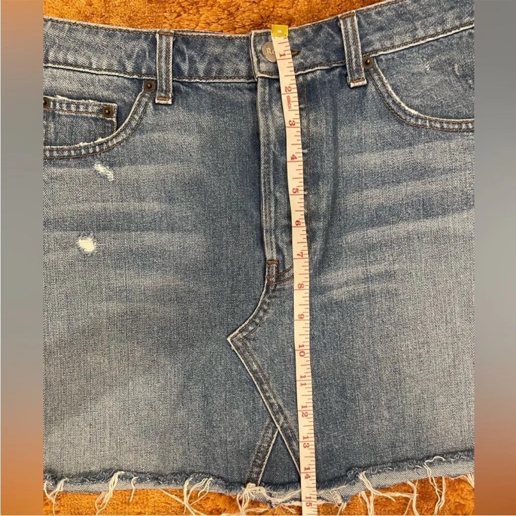 Reformation Retooled Denim Mini Jean Skirt Salton Wash Distressed Size 29 - Image 6