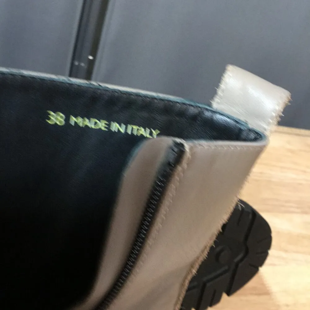 C La Canadienne Women's 7.5 Grey Italian Leather Lace - Image 11