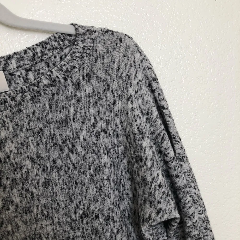 Aritzia Wilfred grey marled off shoulder knit top Size XXS - Image 4