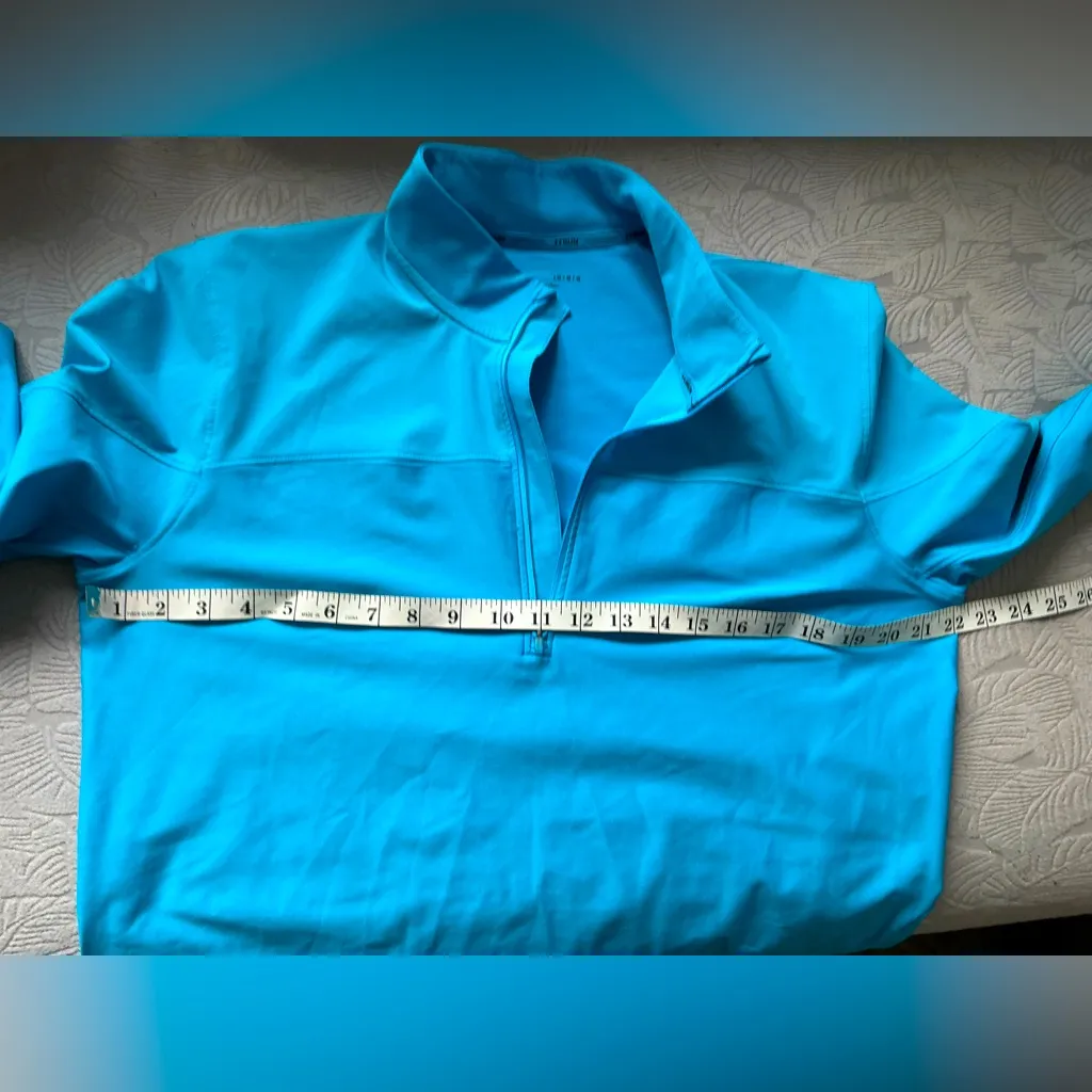 Athletic UNDER ARMOUR top 🦋 - Image 4