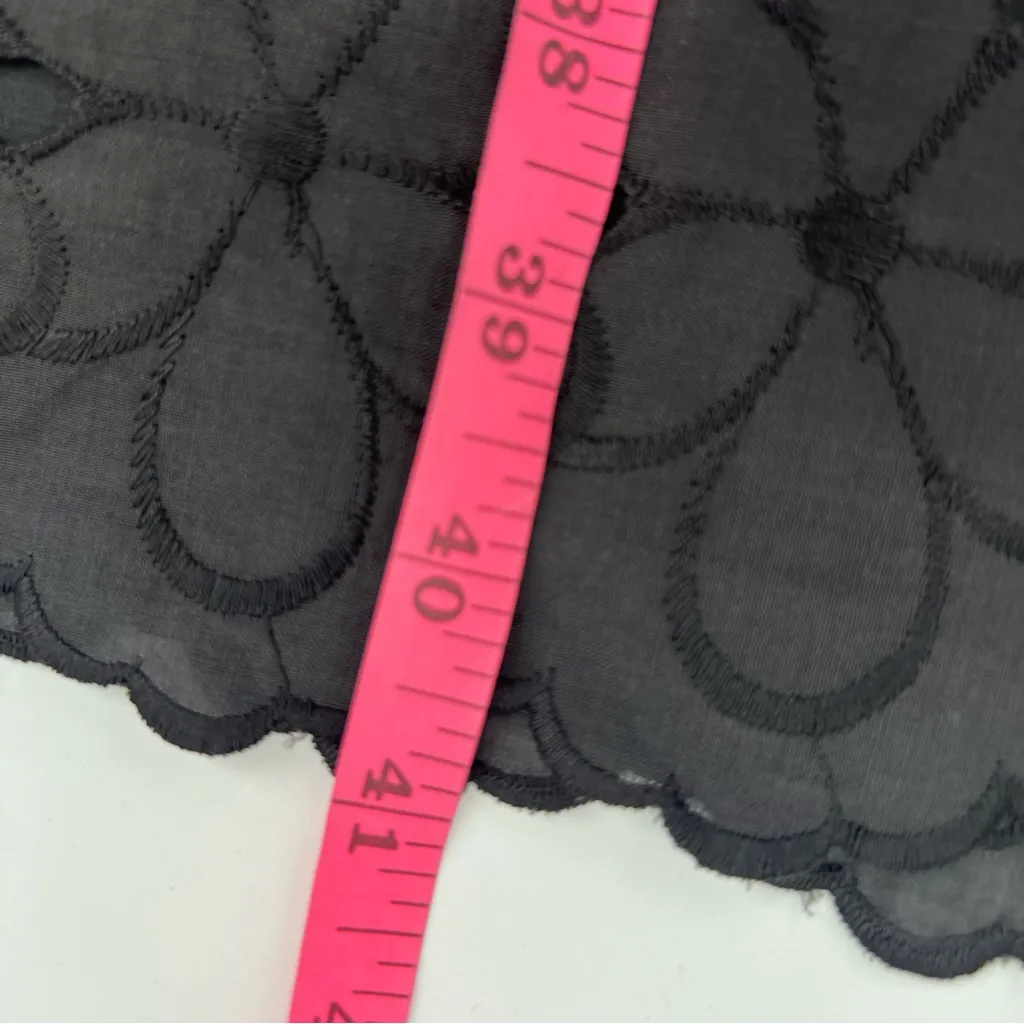 Vintage Modern Lady 1950s black cotton floral cutwork embroidered wiggle dress Size M - Image 6