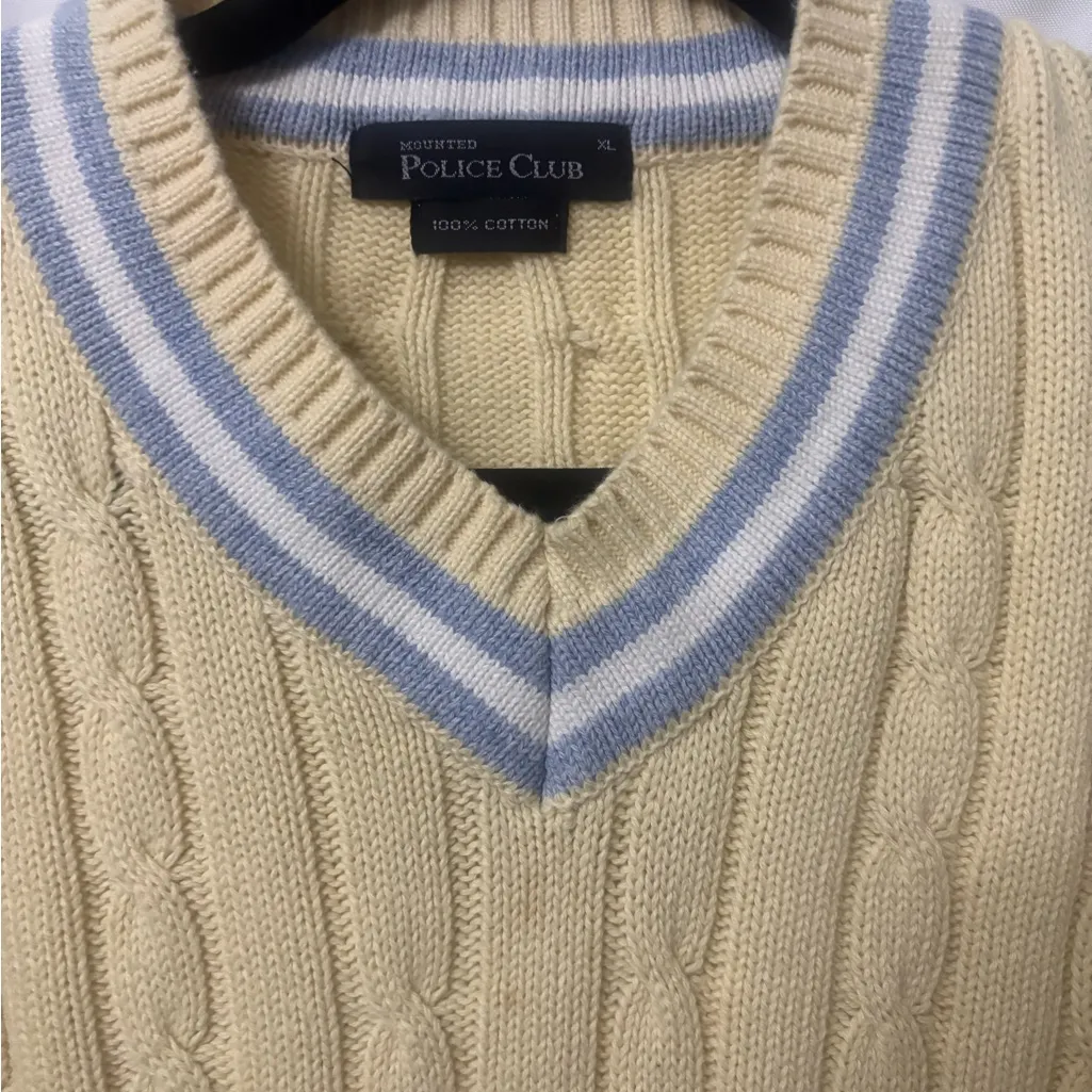 Mounted Police Club Cream and Blue women Sweater Size XL - Image 4