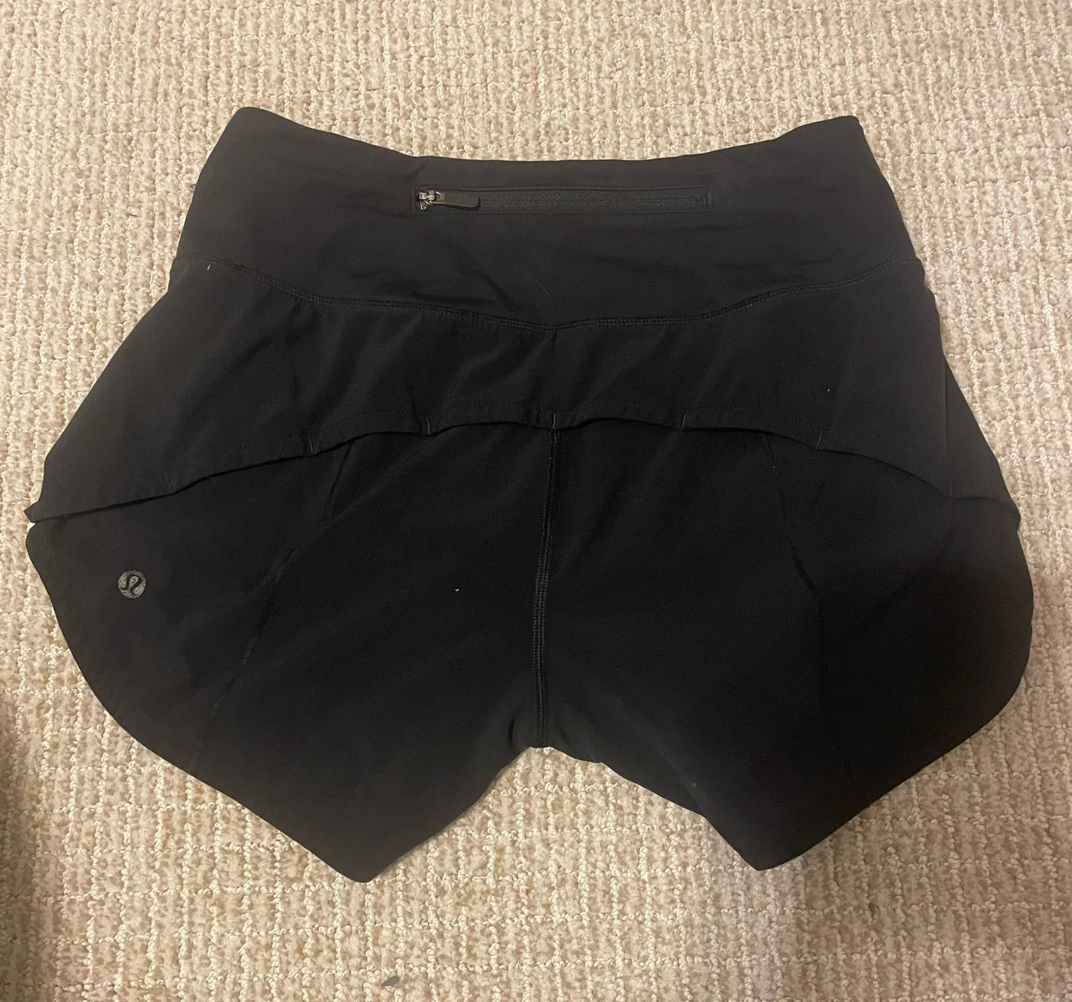 Lululemon Shorts Speed Up size 2 4inch  - Image 2
