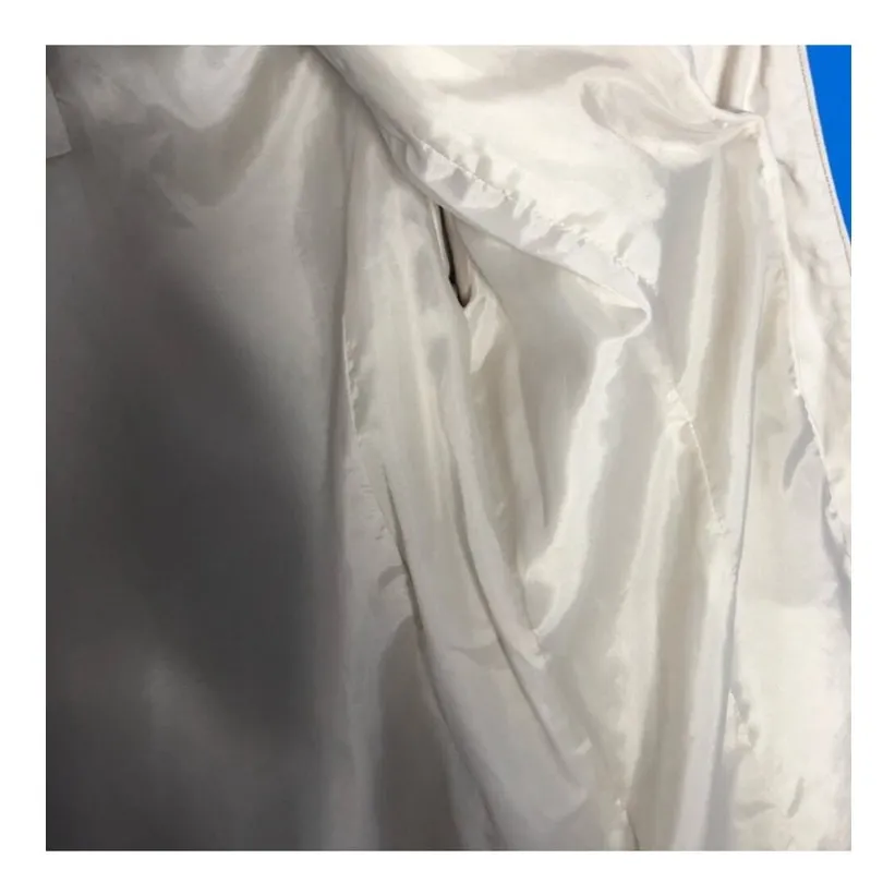 GAP Vintage Trench Coat JR Large – Cream Ruffle Hem, Belted, Timeless Classic - Image 9