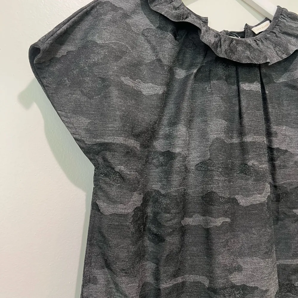 ANN MASHBURN Camo Pullover Mini Dress with Ruffle Collar and Pockets Size Small - Image 3