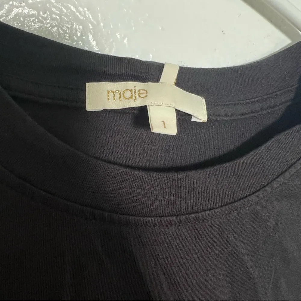 Maje T-Shirt Black Pink Embroidered Paris Here & Away - Image 13