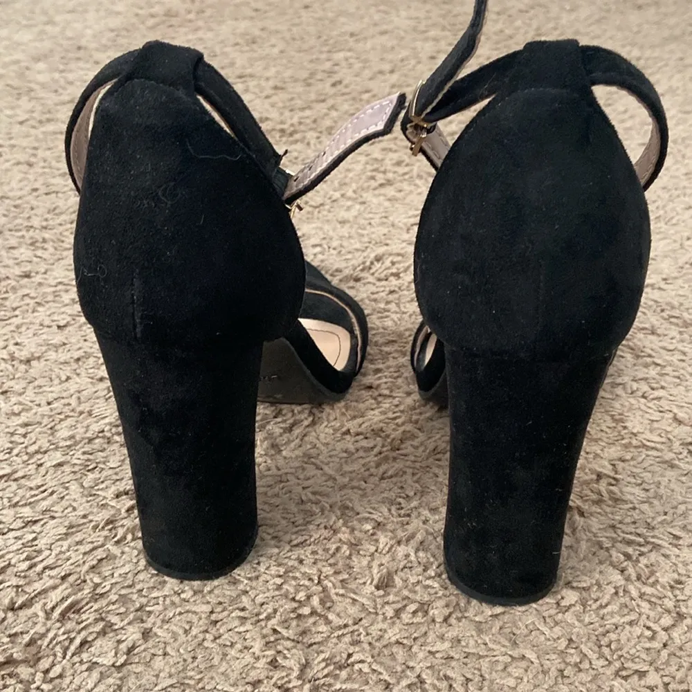 Black suede high heels - Image 3