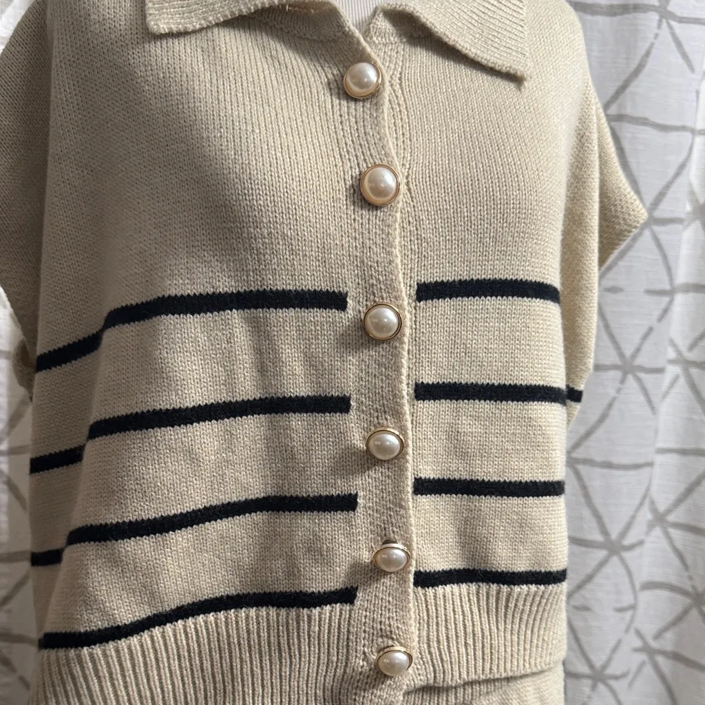 Striped Beige and Black Women's Knit Set Size XL - Image 4