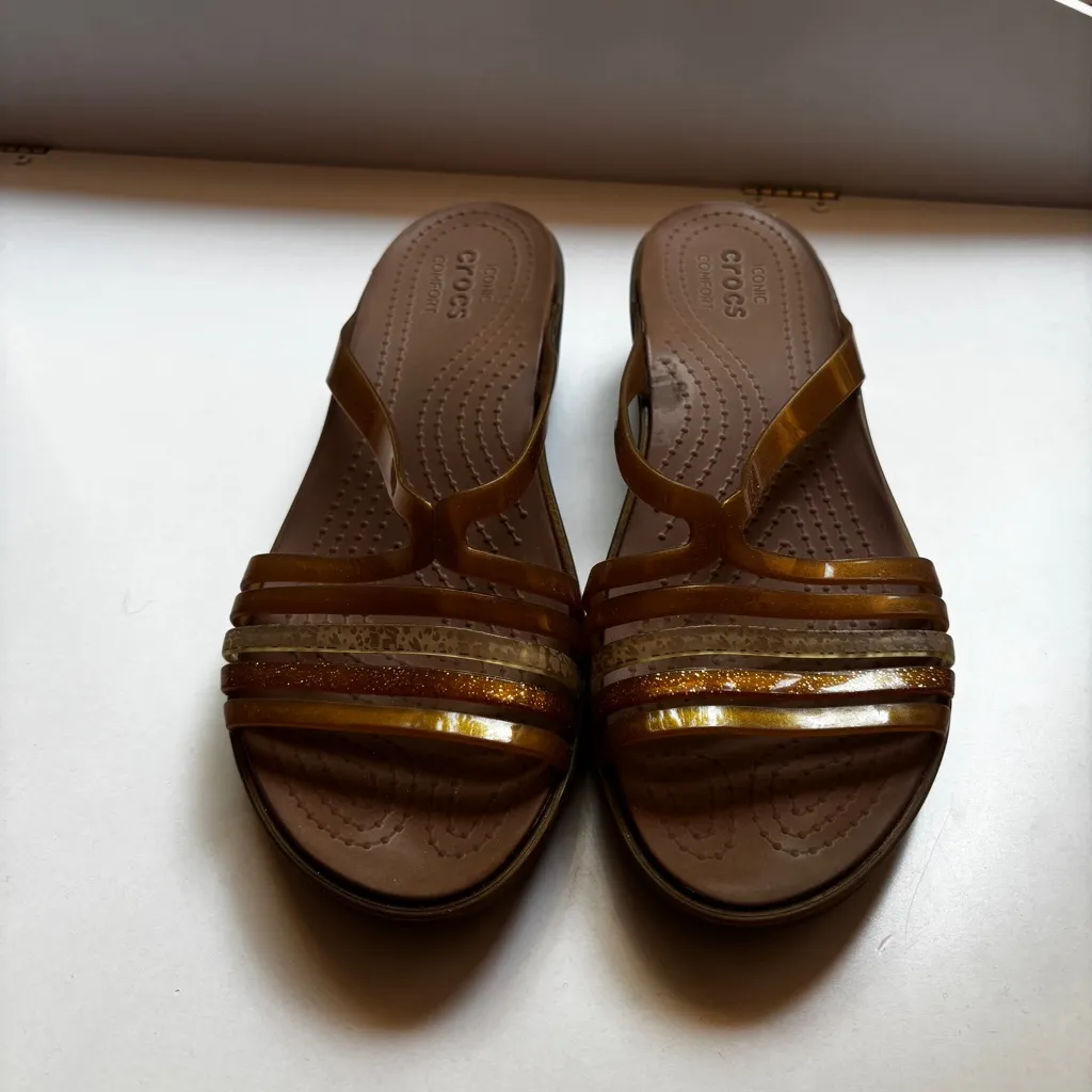 Crocs Isabella Mini Wedge Sandals Size 10 Bronze Strappy Gold Brown‎ Wedges Rare - Image 2