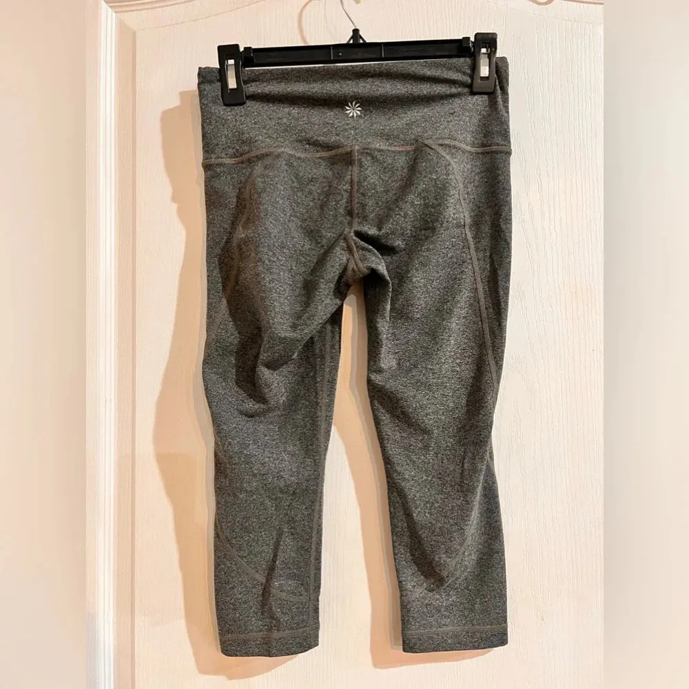 Athleta FINAL PRICE  Salutation Capri Heather Gray Leggings - Image 4