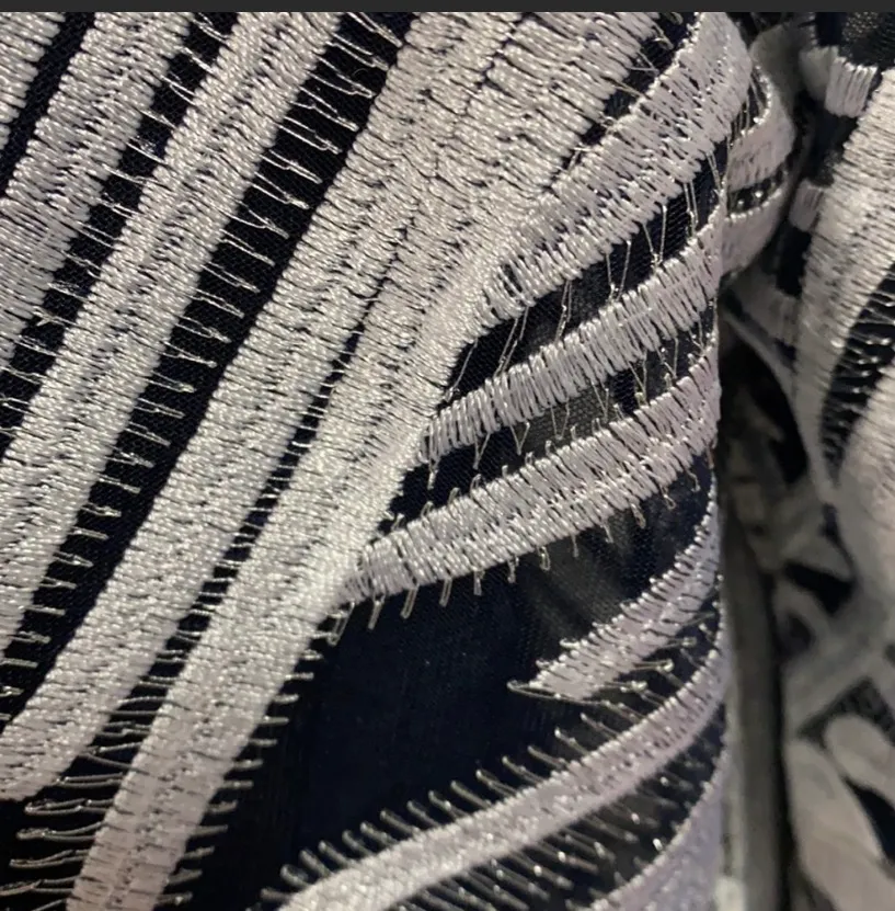 Chico Black/silver jacket. 1/4 length sleeves. M - Image 4